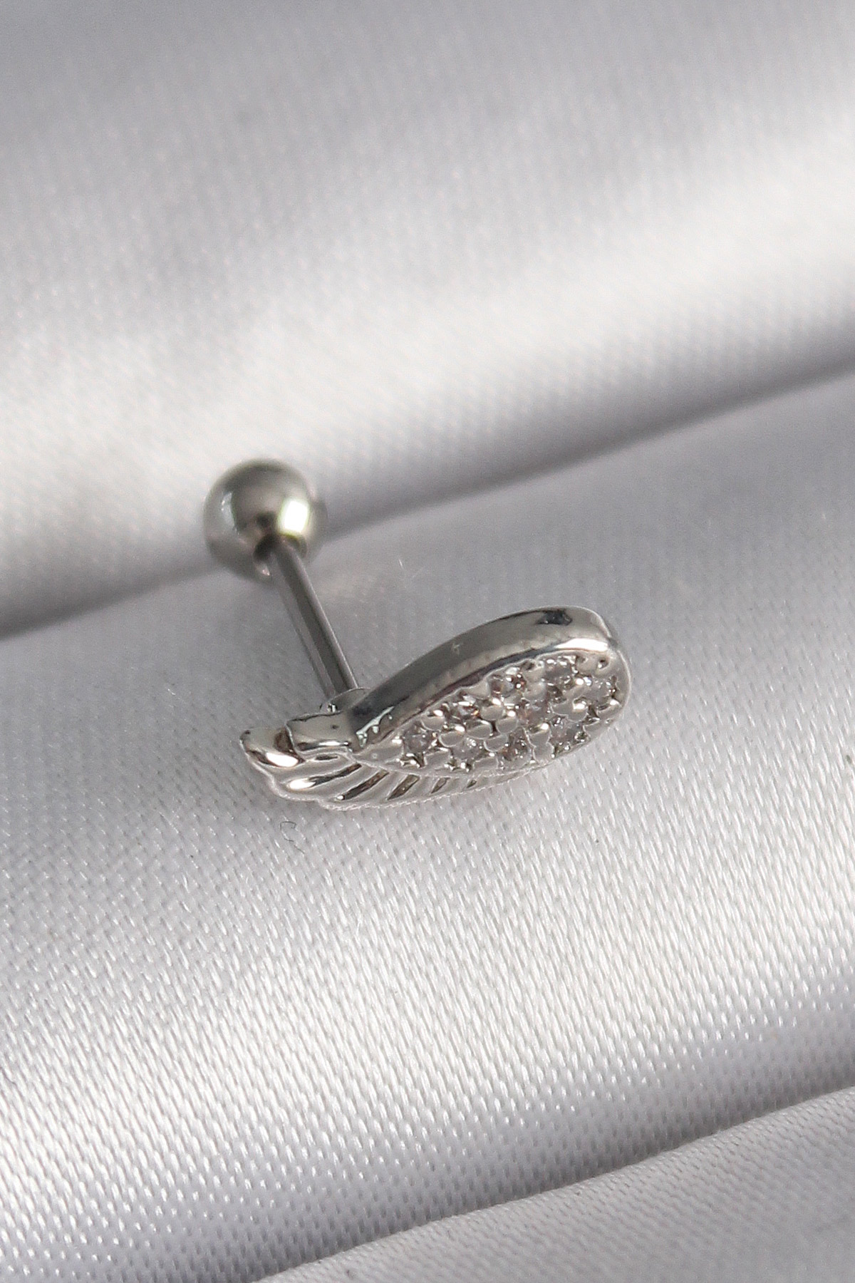 316L Çelik Gümüş Renk Zirkon Taşlı Kanat Tragus Piercing - Lisinya 316L Çelik Gümüş Renk Zirkon Taşlı Kanat Tragus Piercing - Lisinya