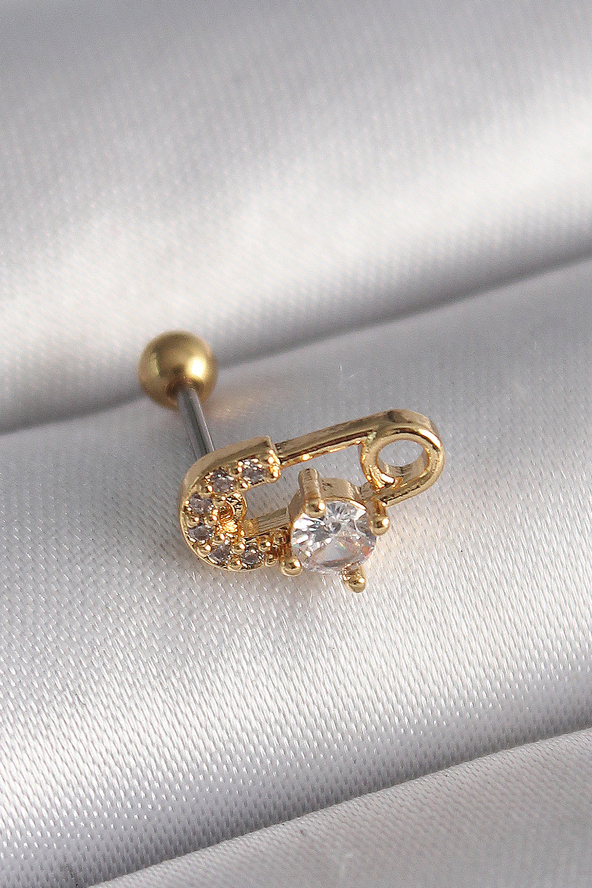 316L Çelik Gold Renk Zirkon Taşlı Toplu İğne Tragus Piercing - Lisinya 316L Çelik Gold Renk Zirkon Taşlı Toplu İğne Tragus Piercing - Lisinya