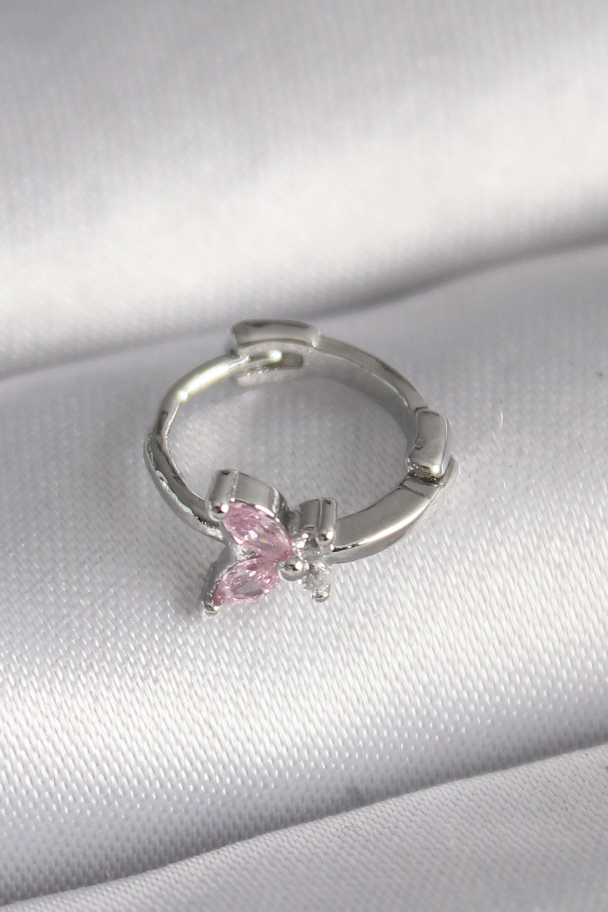 316L Çelik Gümüş Renk Pembe Zirkon Taşlı Kelebek Model Tragus Piercing - Lisinya 316L Çelik Gümüş Renk Pembe Zirkon Taşlı Kelebek Model Tragus Piercing - Lisinya