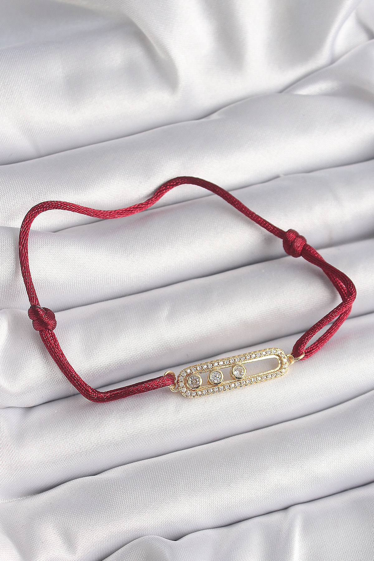 Kırmızı İpli Asansörlü Zirkon Taşlı Gold Messika Model Kadın Bileklik - Lisinya