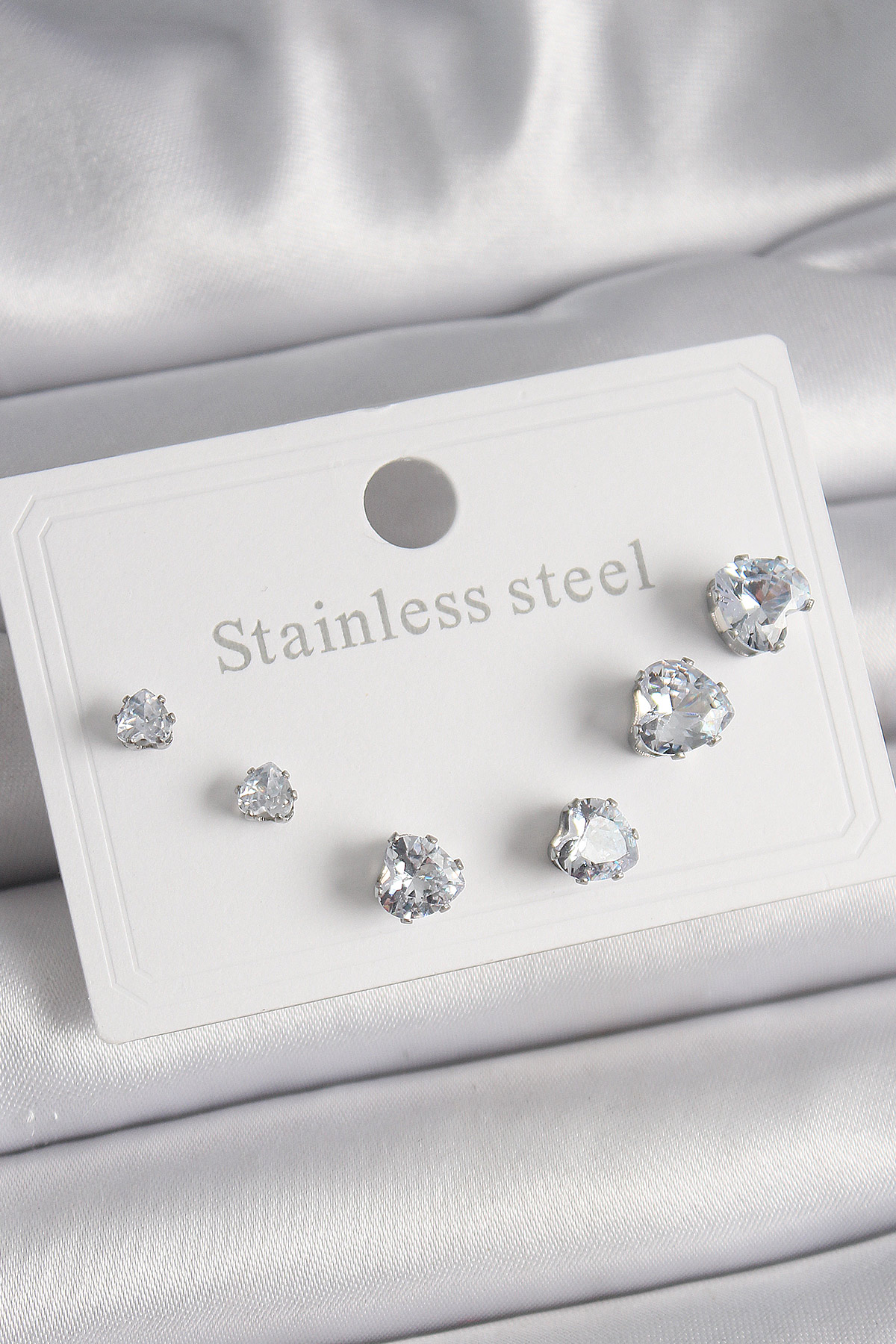 316L Çelik Gümüş Renk Zirkon Taşlı Kalp Model Kadın Küpe Seti - Lisinya