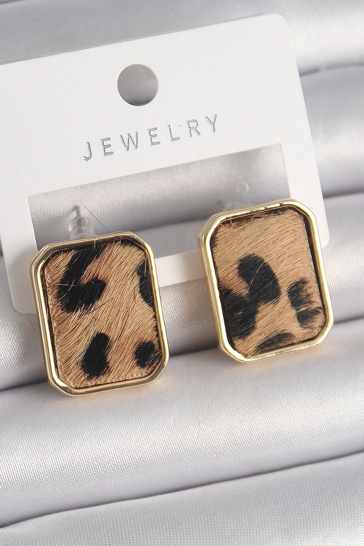 Pirinç Gold Renk Kare Leopar Desen Model Kadın Küpe - Lisinya Pirinç Gold Renk Kare Leopar Desen Model Kadın Küpe - Lisinya