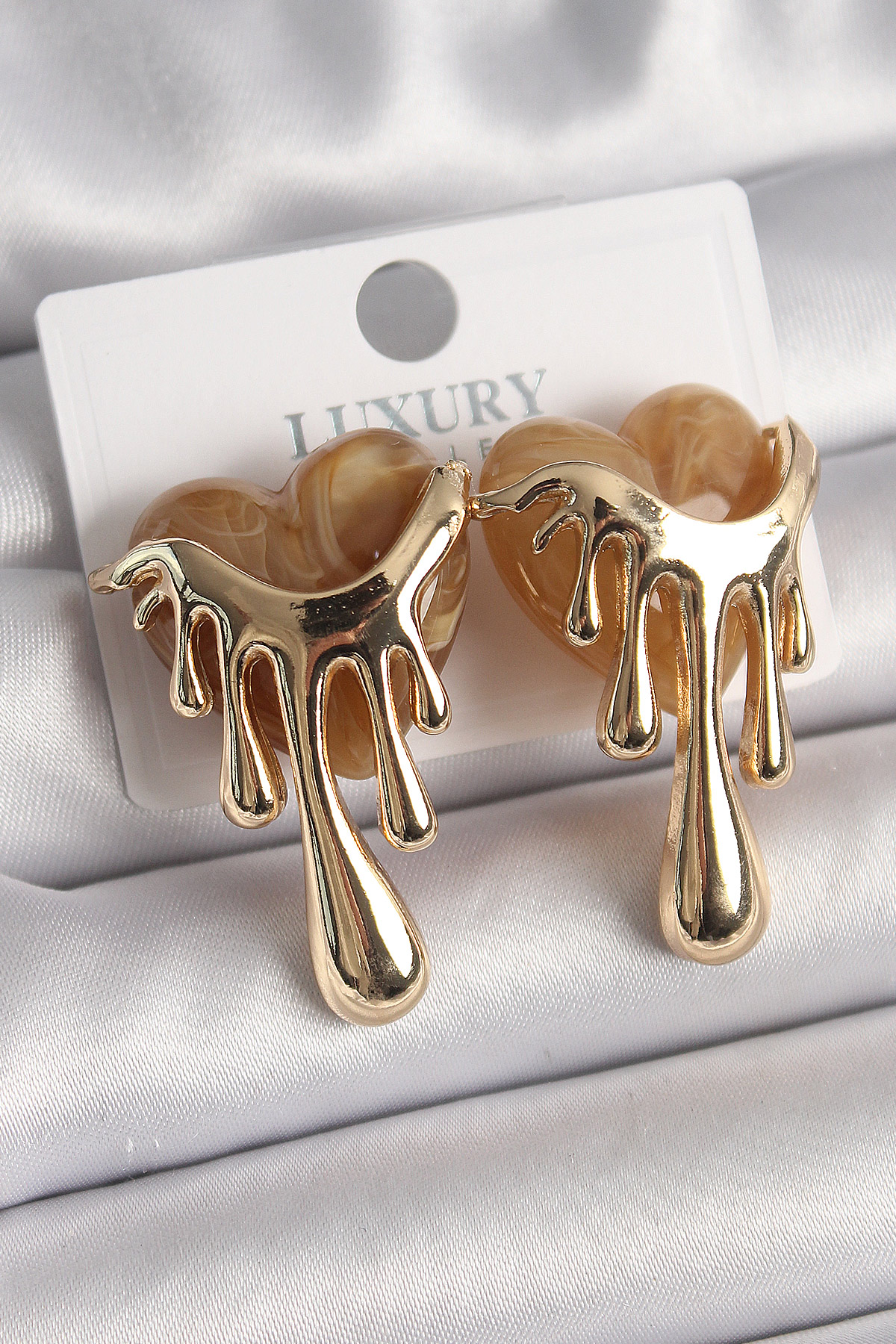 Pirinç Gold Renk Krem Sedefli Akan Kalp Model Kadın Küpe - Lisinya Pirinç Gold Renk Krem Sedefli Akan Kalp Model Kadın Küpe - Lisinya