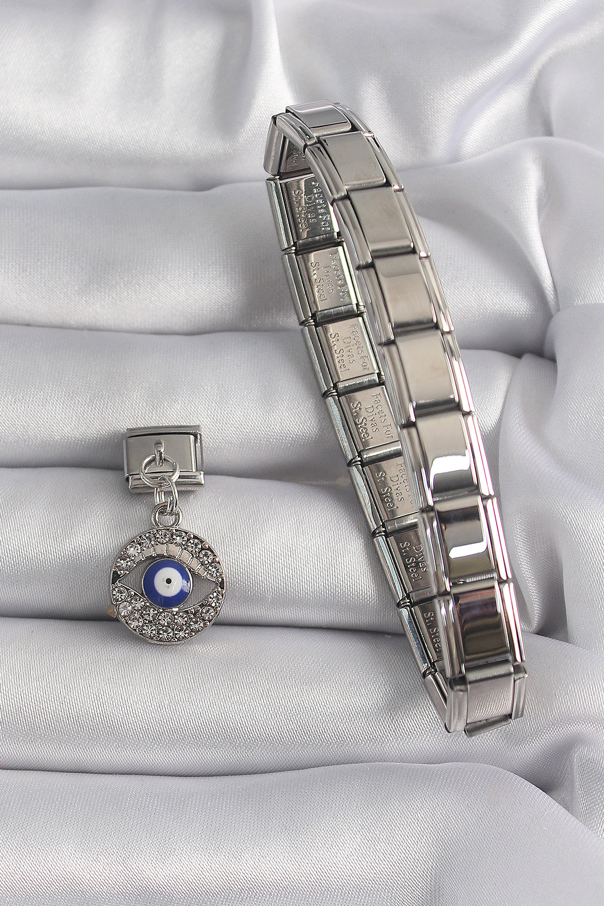 316L Çelik Gümüş Renk Sallantı Zirkon Taşlı Göz Model Nazar Boncuk Detay Nomination Charm - Lisinya