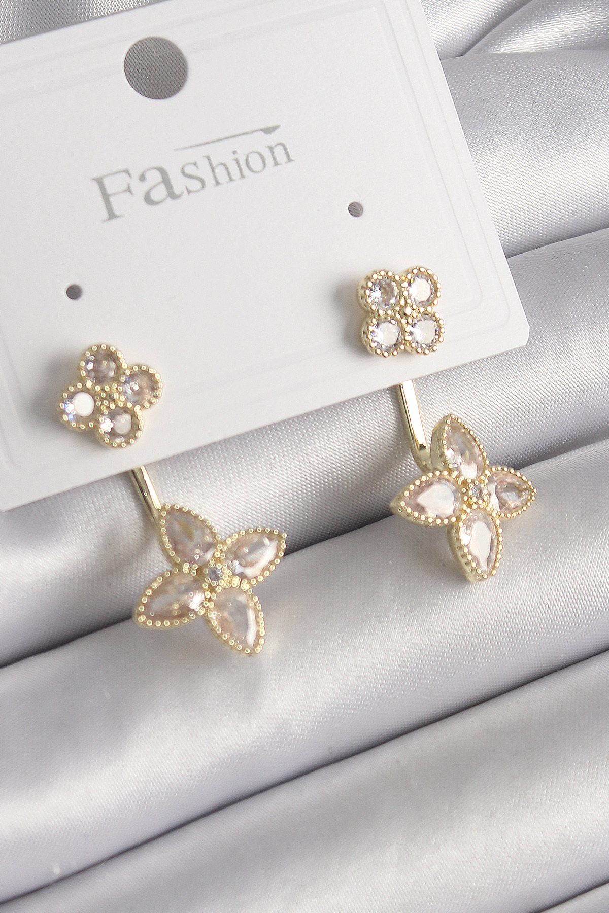Pirinç Gold Renk Zirkon Taşlı Yonca Model Kadın Küpe - Lisinya Pirinç Gold Renk Zirkon Taşlı Yonca Model Kadın Küpe - Lisinya