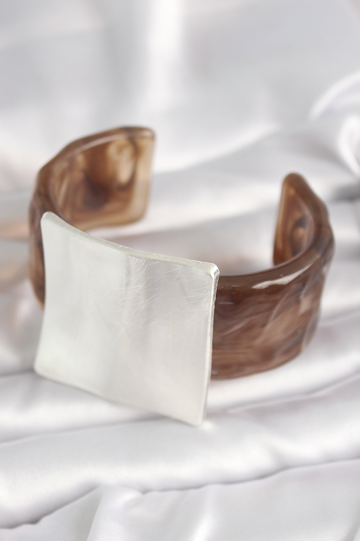 Kahverengi Mermer Desen Akrilik Plastik Gümüş Kare Plaka Model Vintage Kadın Bilezik - Lisinya