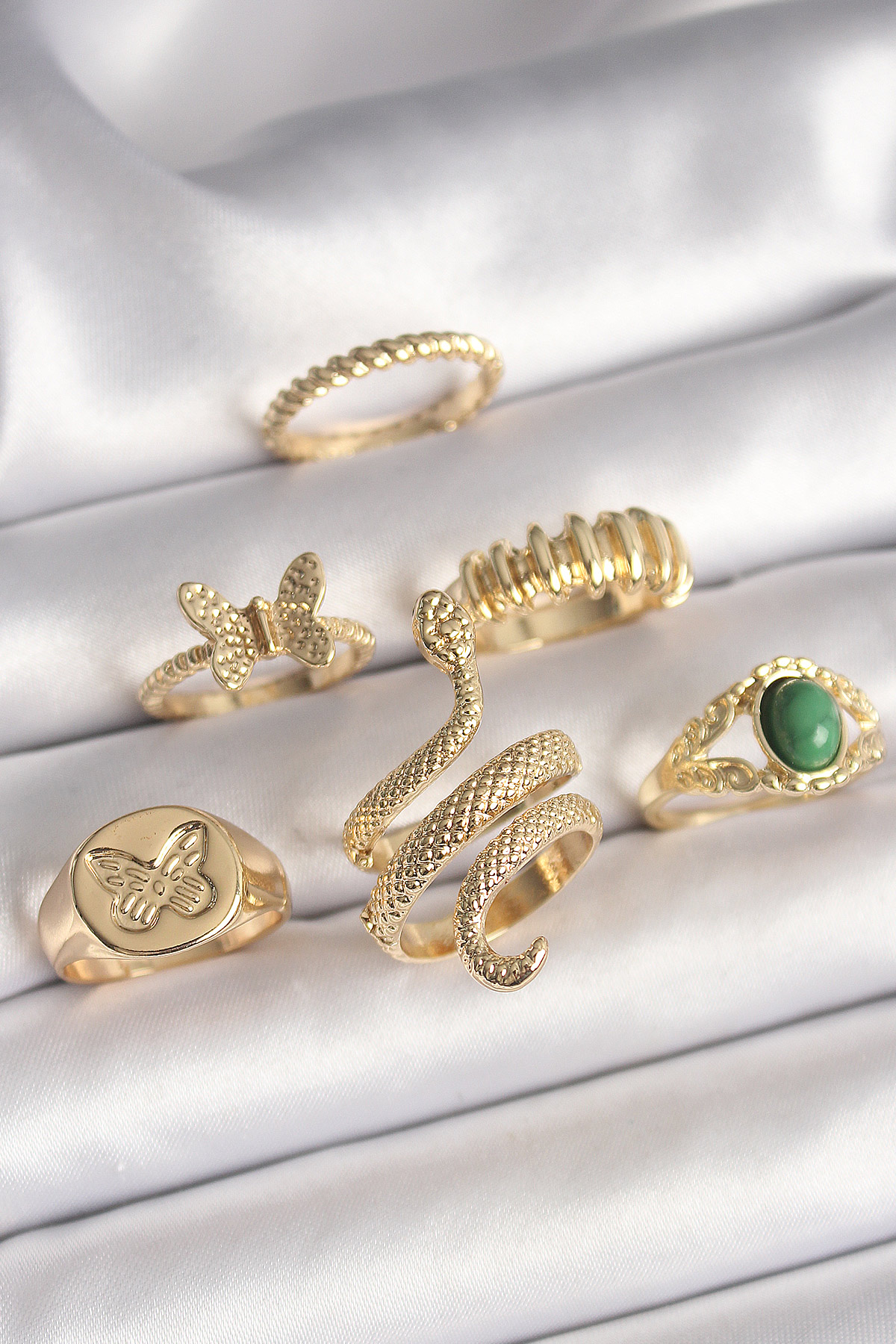 Pirinç Gold Renk İşlemeli Yılan Model Kelebek Detay 6'Lı Kadın Yüzük Seti - Lisinya Pirinç Gold Renk İşlemeli Yılan Model Kelebek Detay 6'Lı Kadın Yüzük Seti - Lisinya