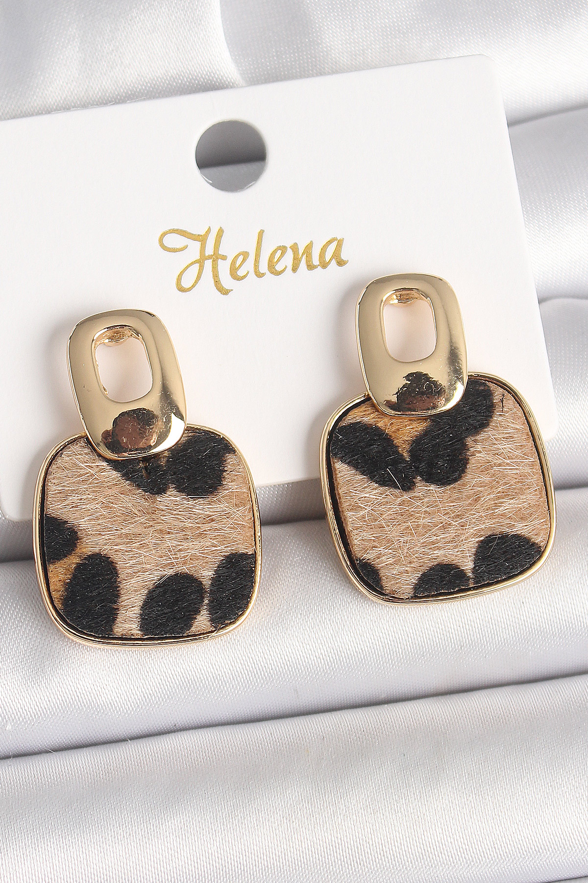 Pirinç Gold Renk Sallantı Kare Leopar Model Kadın Küpe - Lisinya Pirinç Gold Renk Sallantı Kare Leopar Model Kadın Küpe - Lisinya