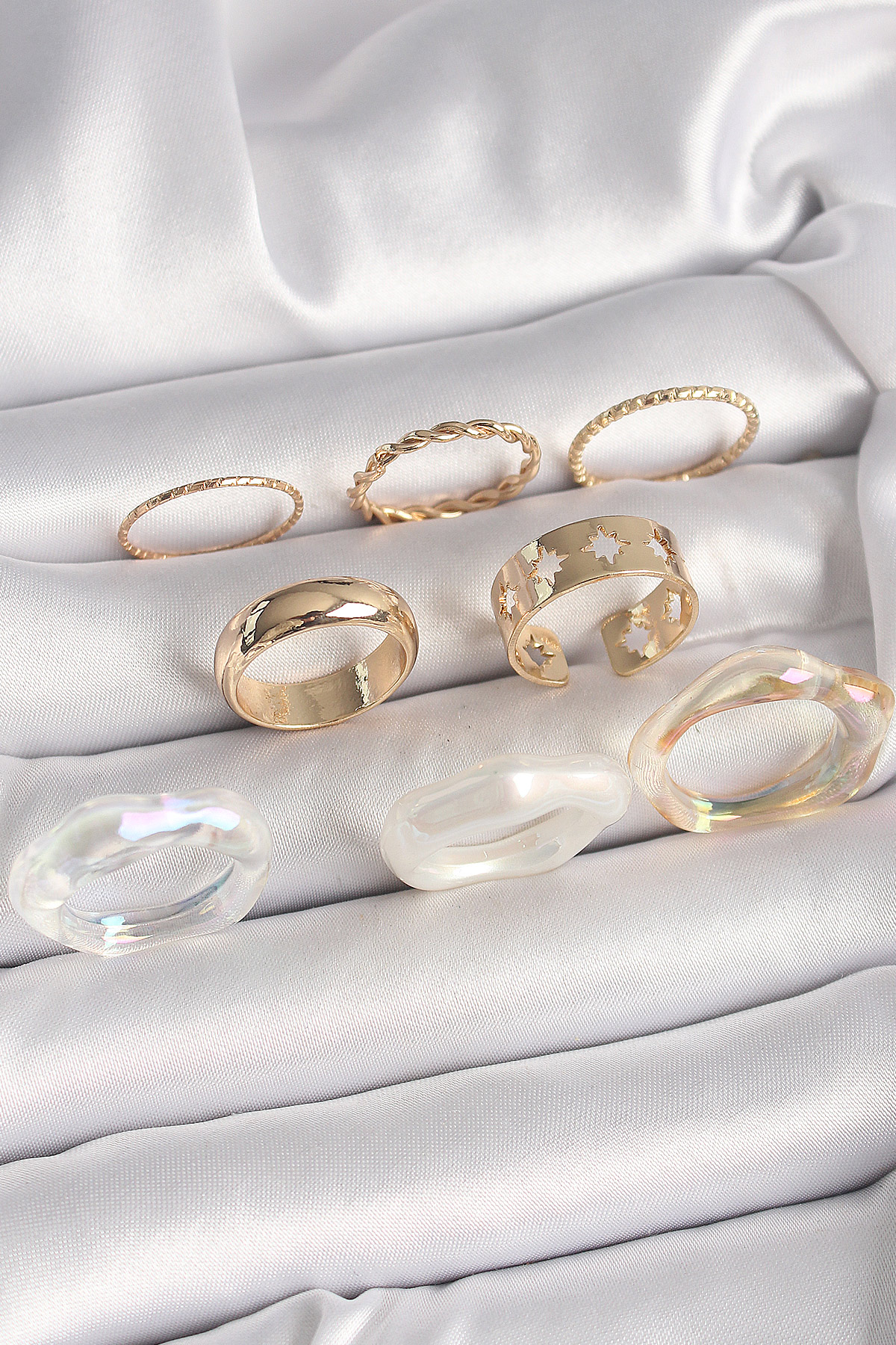 Pirinç Gold Renk Beyaz Akrilik Plastik Modek Kutup Yıldız İşleme Detay Kadın Yüzük Kombini - Lisinya Pirinç Gold Renk Beyaz Akrilik Plastik Modek Kutup Yıldız İşleme Detay Kadın Yüzük Kombini - Lisinya