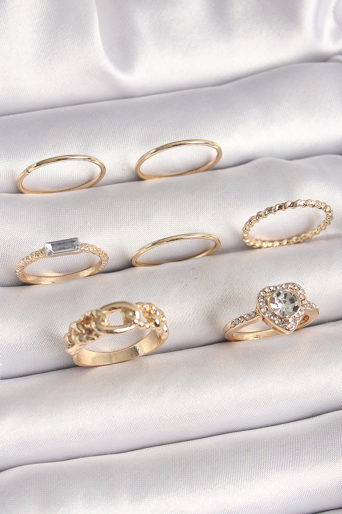 Pirinç Gold Renk Zirkon Taşlı Kalp Figür Düğüm Detay Kadın Yüzük Kombini - Lisinya Pirinç Gold Renk Zirkon Taşlı Kalp Figür Düğüm Detay Kadın Yüzük Kombini - Lisinya