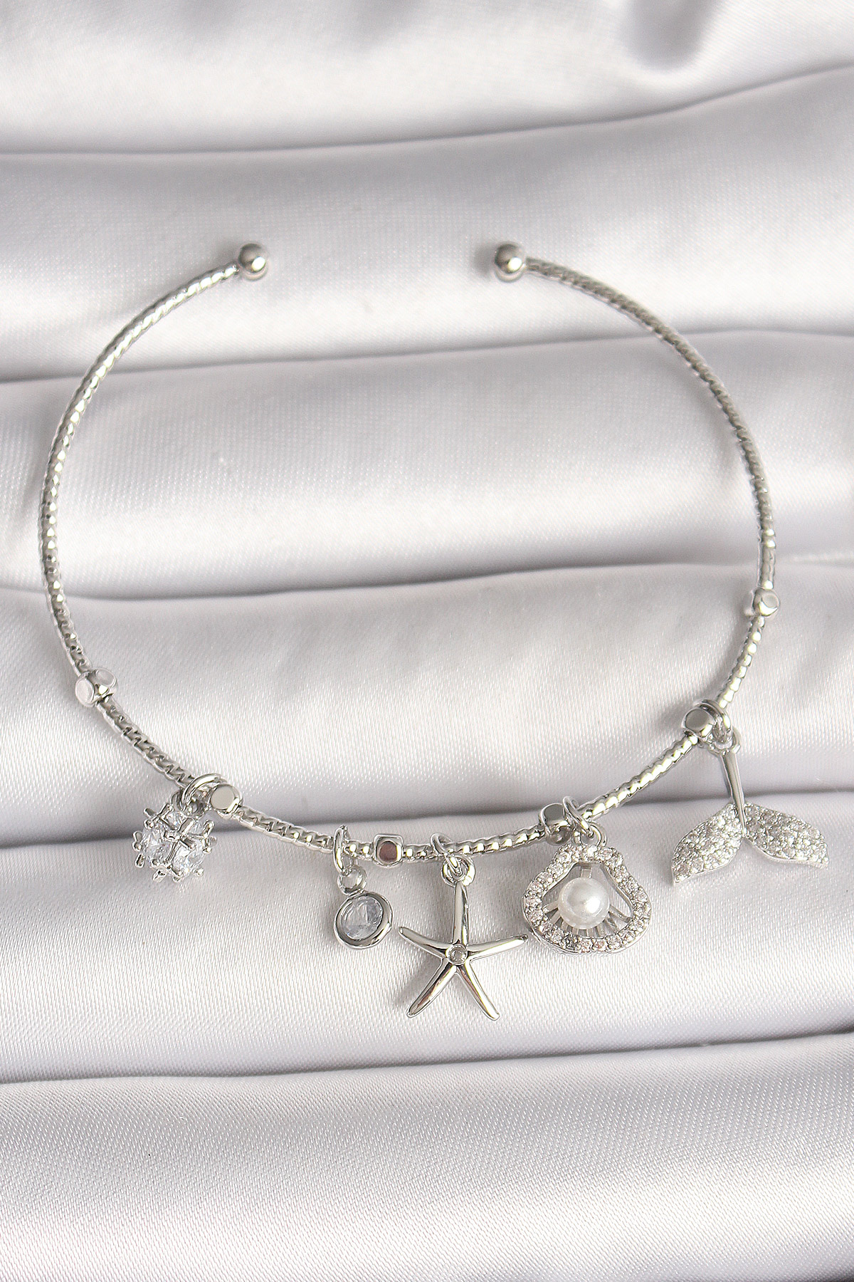 Pirinç Gümüş Renk Sallantı Zirkon Taşlı Deniz Yıldız Figür Balık Kuyruğu Detay Charm Kadın Bileklik - Lisinya