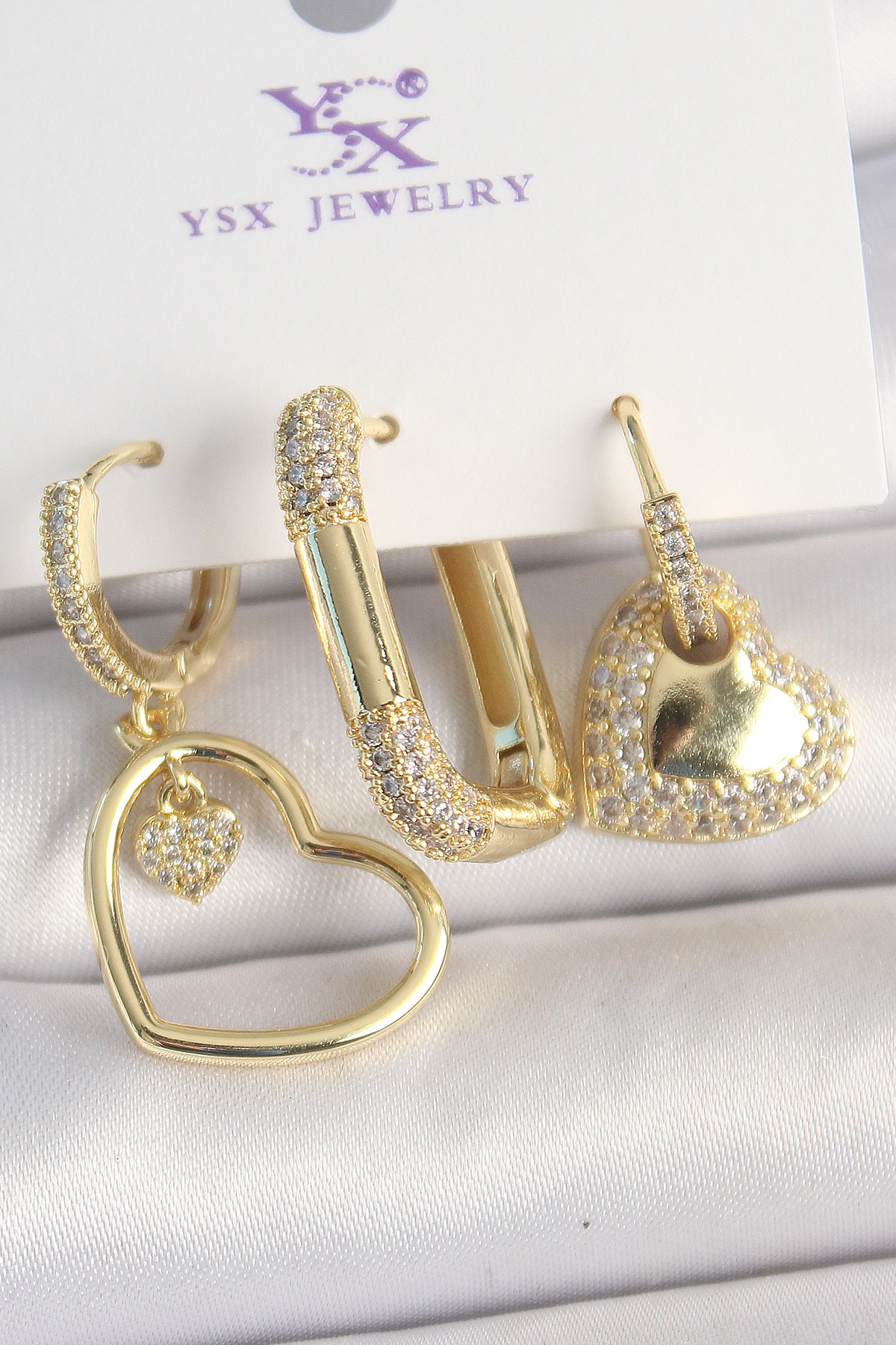 Pirinç Gold Renk Zirkon Taşlı Sallantı Kalp Model 3'Lü Kadın Kombin Küpe - Lisinya
