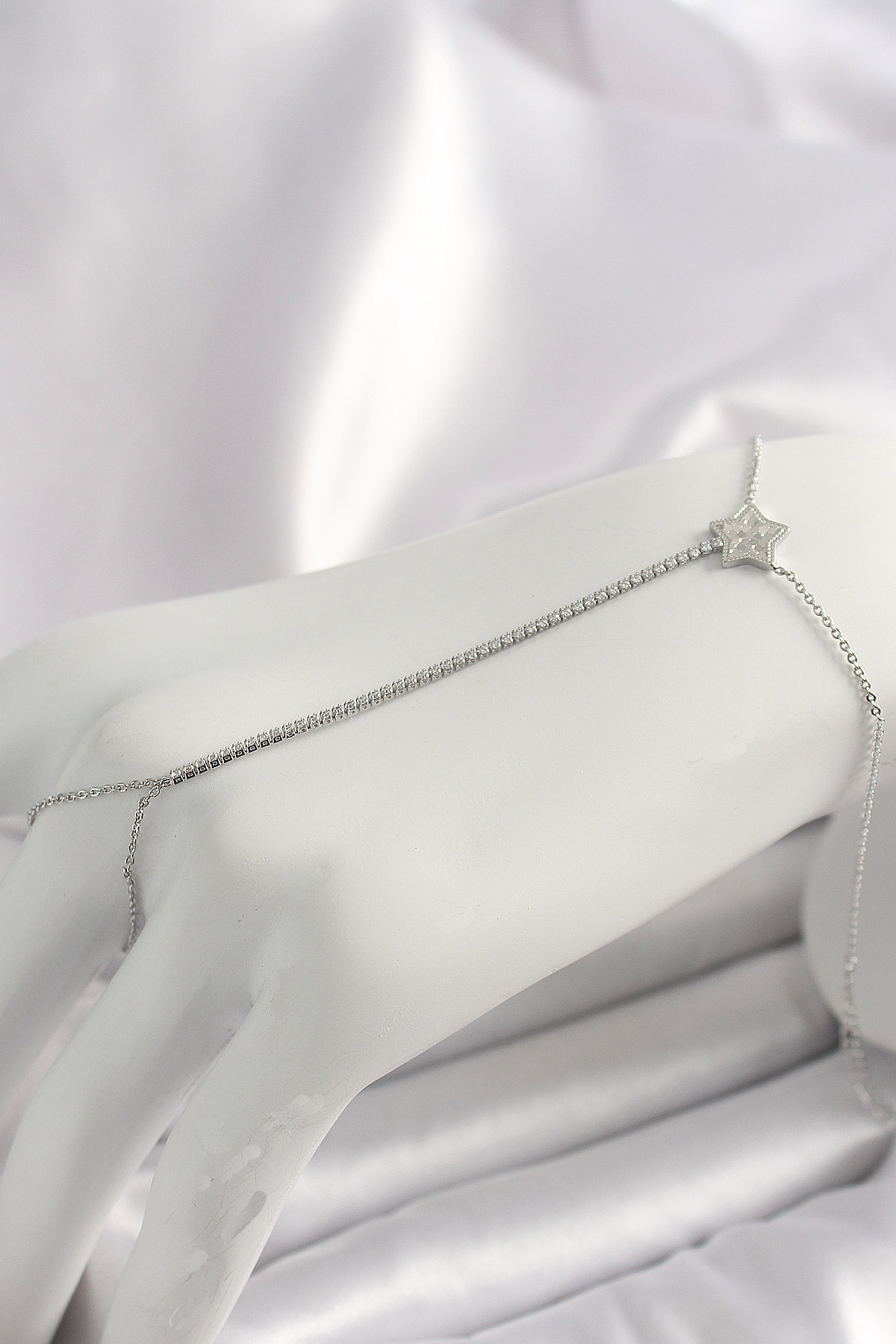 Pirinç Gümüş Renk Su Yolu Zirkon Taşlı Yıldız Model Kadın Şahmeran - Lisinya