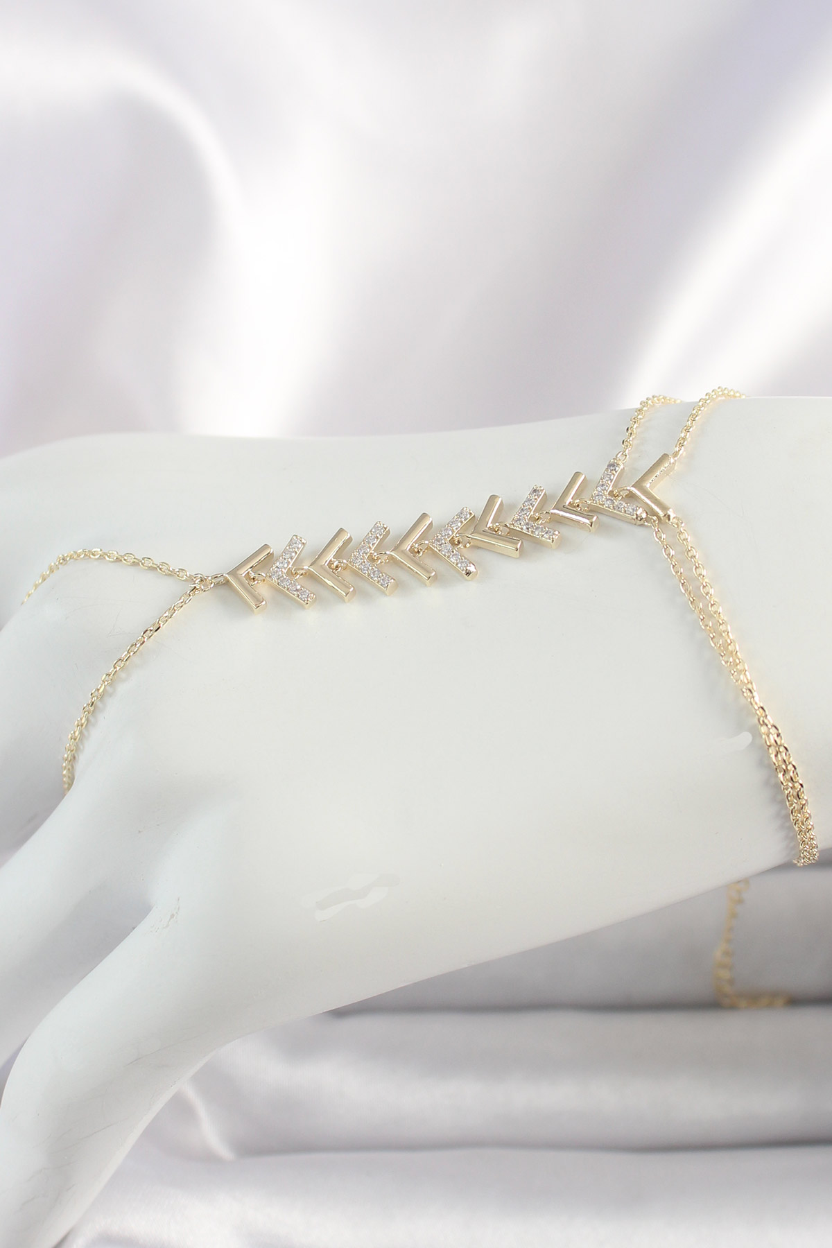Pirinç Gold Renk Zirkon Taşlı V Model Kadın Şahmeran - Lisinya