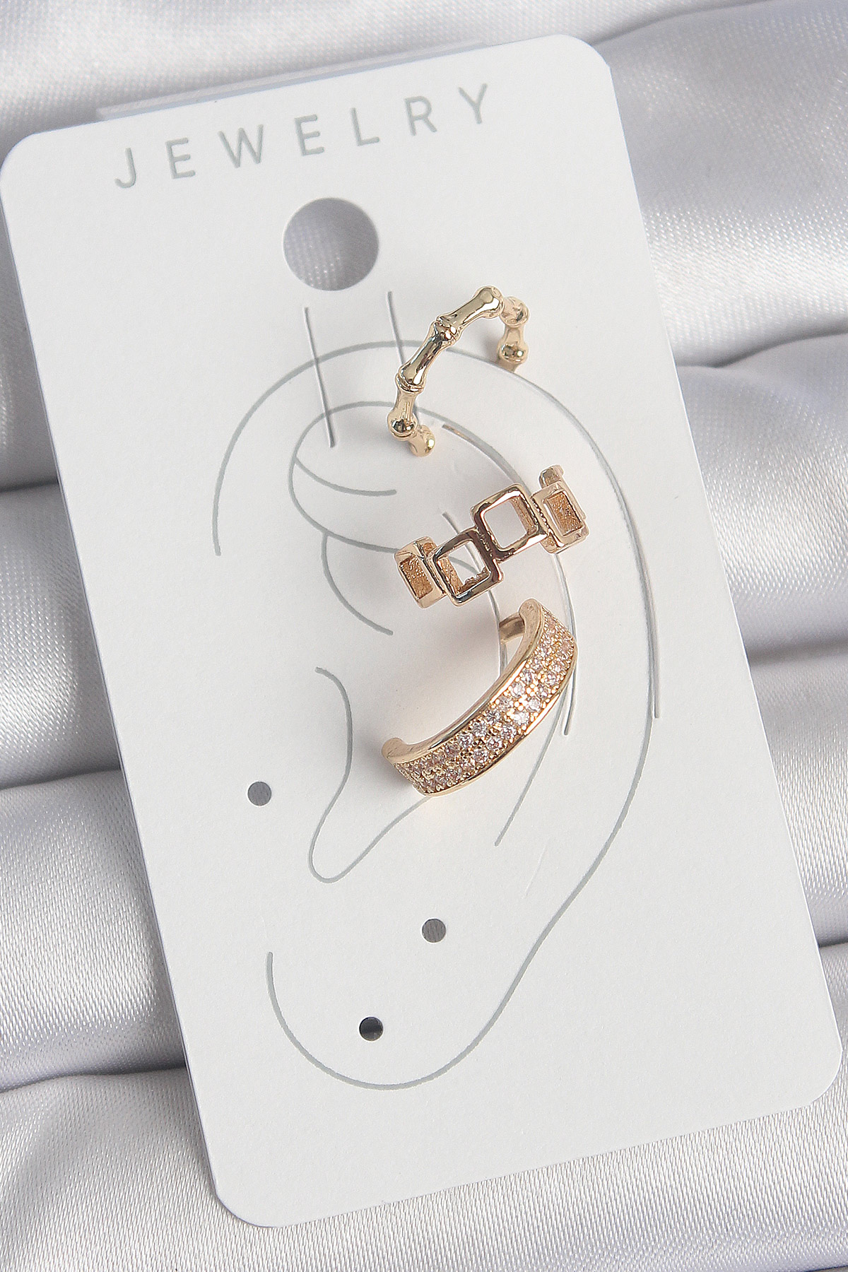 Pirinç Gold Renk Kare Model Zirkon Taşlı 3'Lü Model Kadın Kıkırdak Küpe - Lisinya Pirinç Gold Renk Kare Model Zirkon Taşlı 3'Lü Model Kadın Kıkırdak Küpe - Lisinya