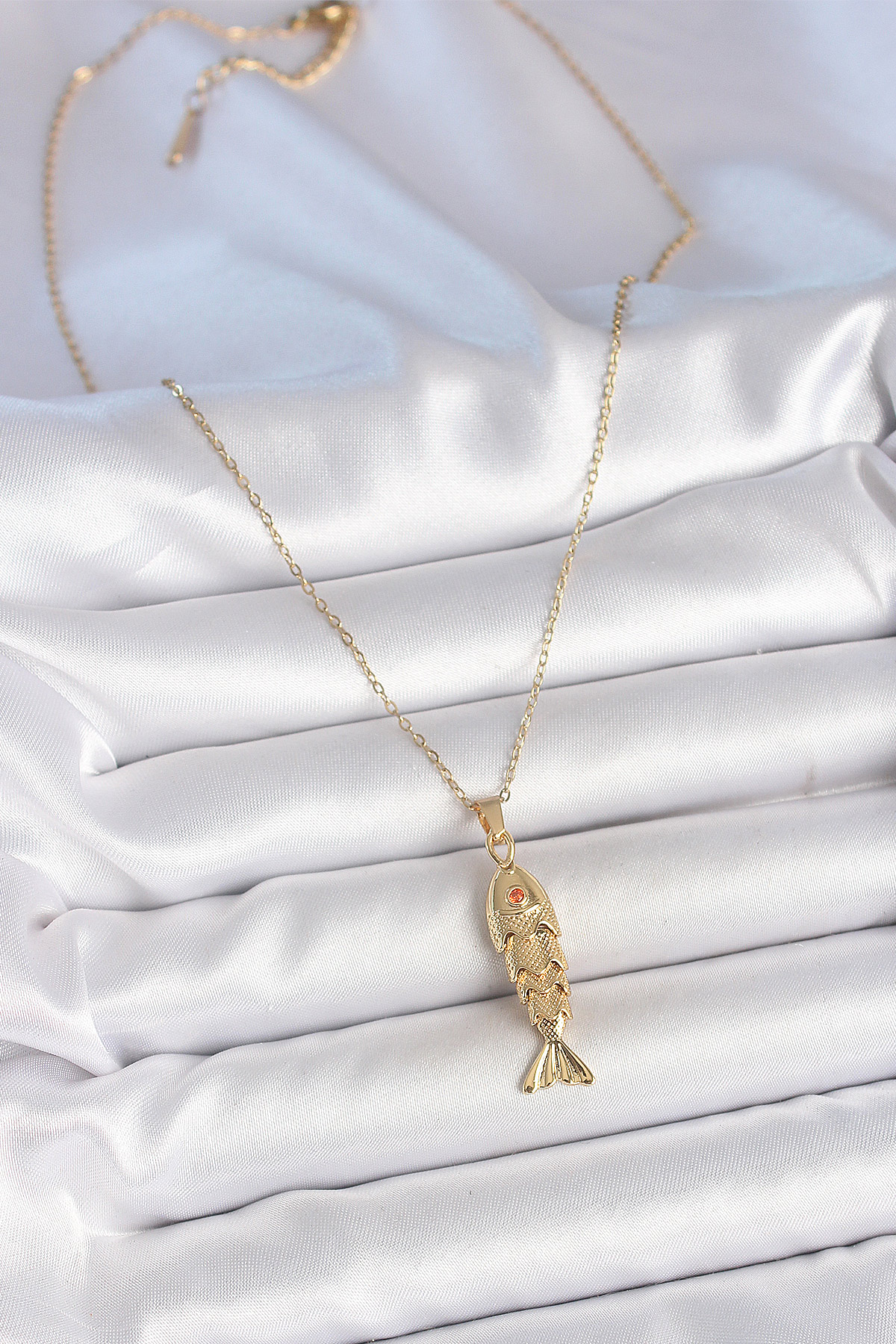 316L Çelik Zincir Gold Renk Zirkon Taşlı Balık Figürlü Kolye - Lisinya