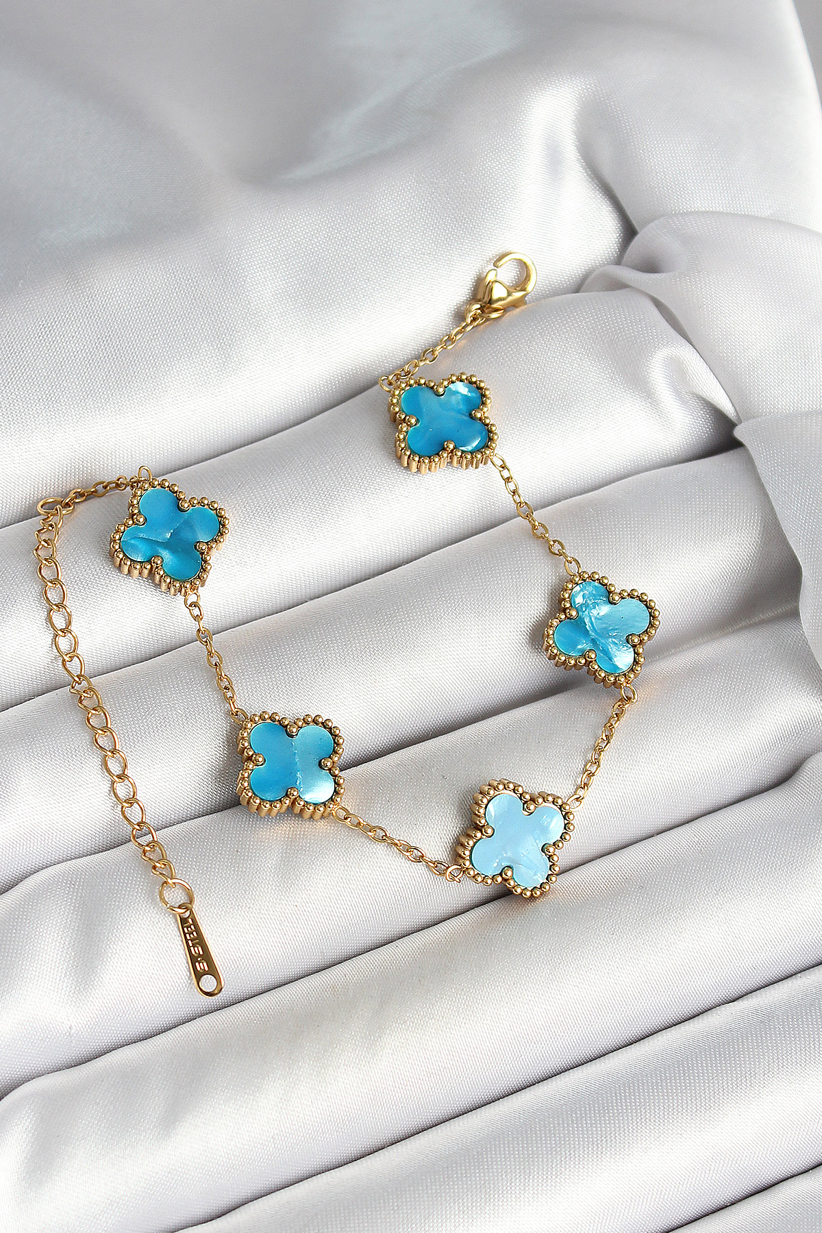 316L Çelik Sedefli Gökyüzü Mavisi Gold Renk Yonca Kadın Bileklik - Lisinya