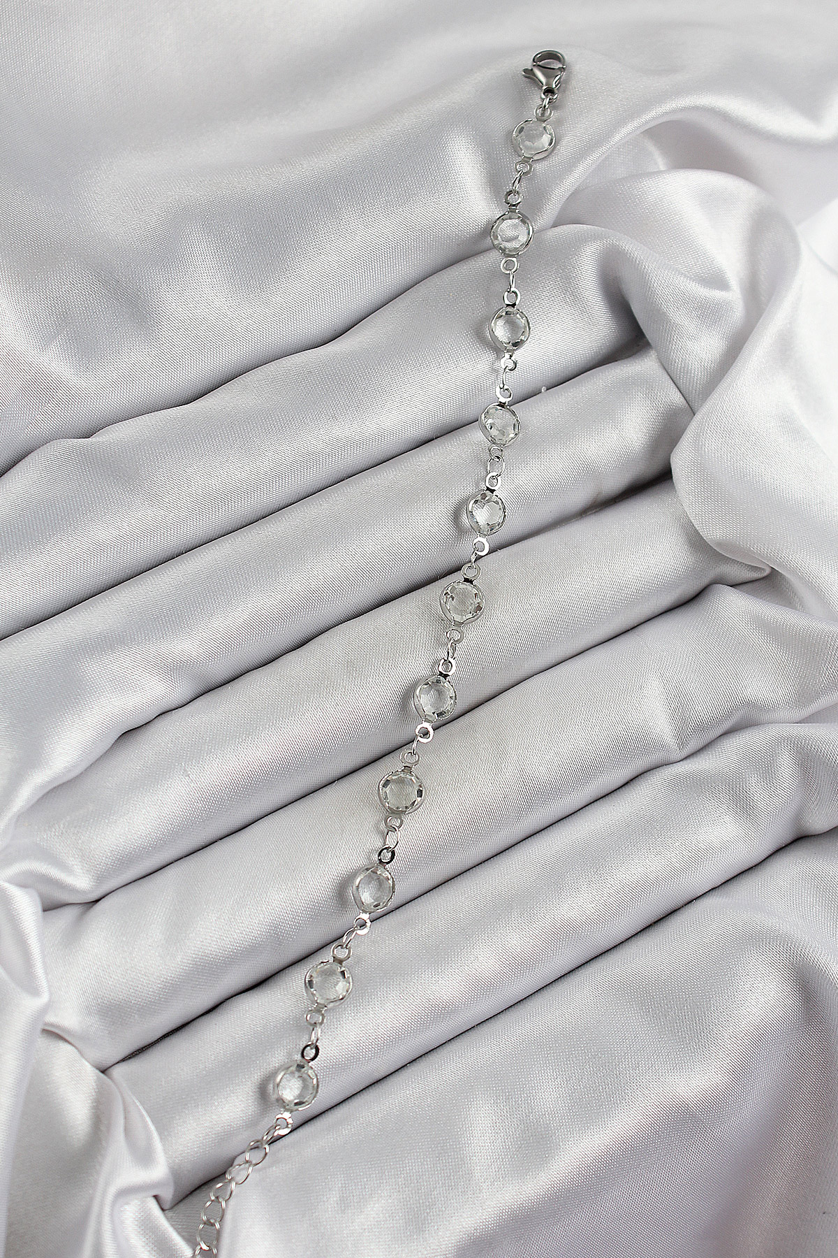 Pirinç Gümüş Renk Zirkon Taşlı Bileklik - Lisinya