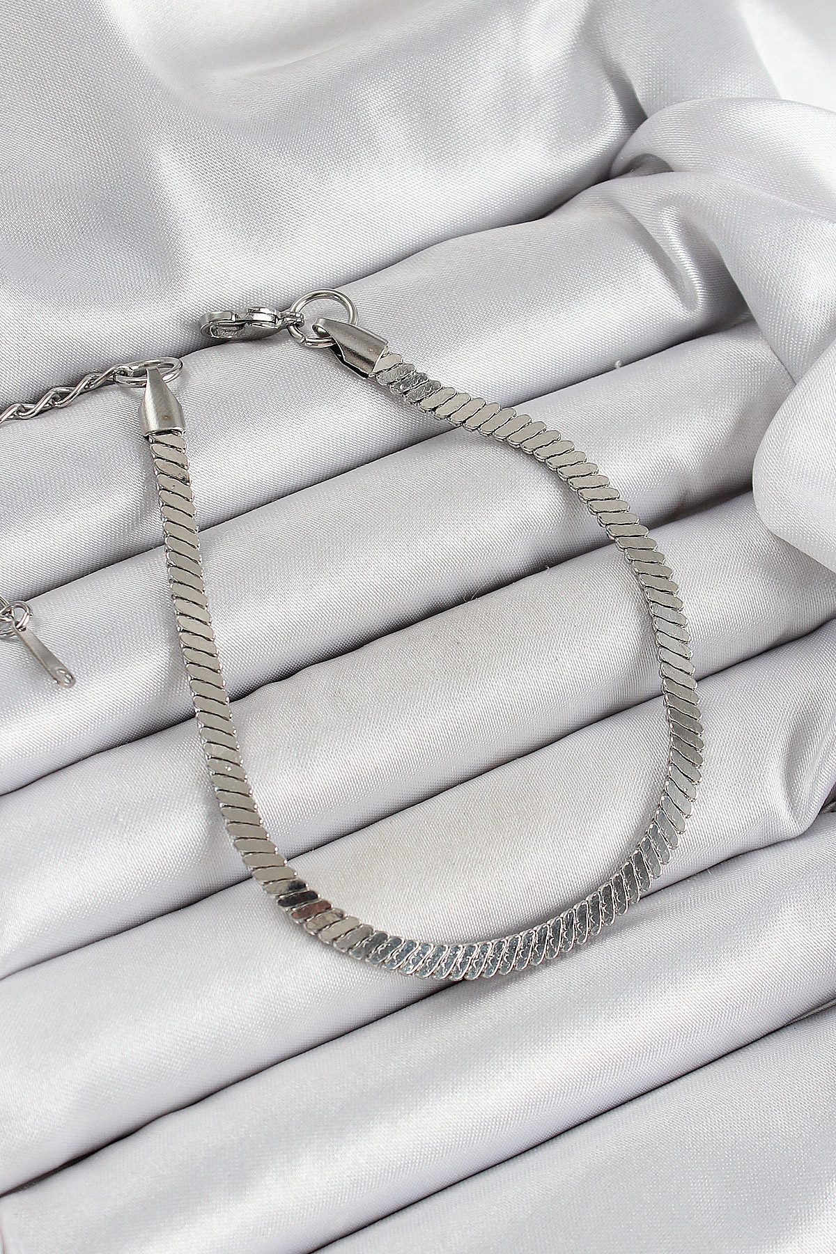 316L Çelik Gümüş Renk Yassı Zincir Model Kadın Bileklik - Lisinya 316L Çelik Gümüş Renk Yassı Zincir Model Kadın Bileklik - Lisinya