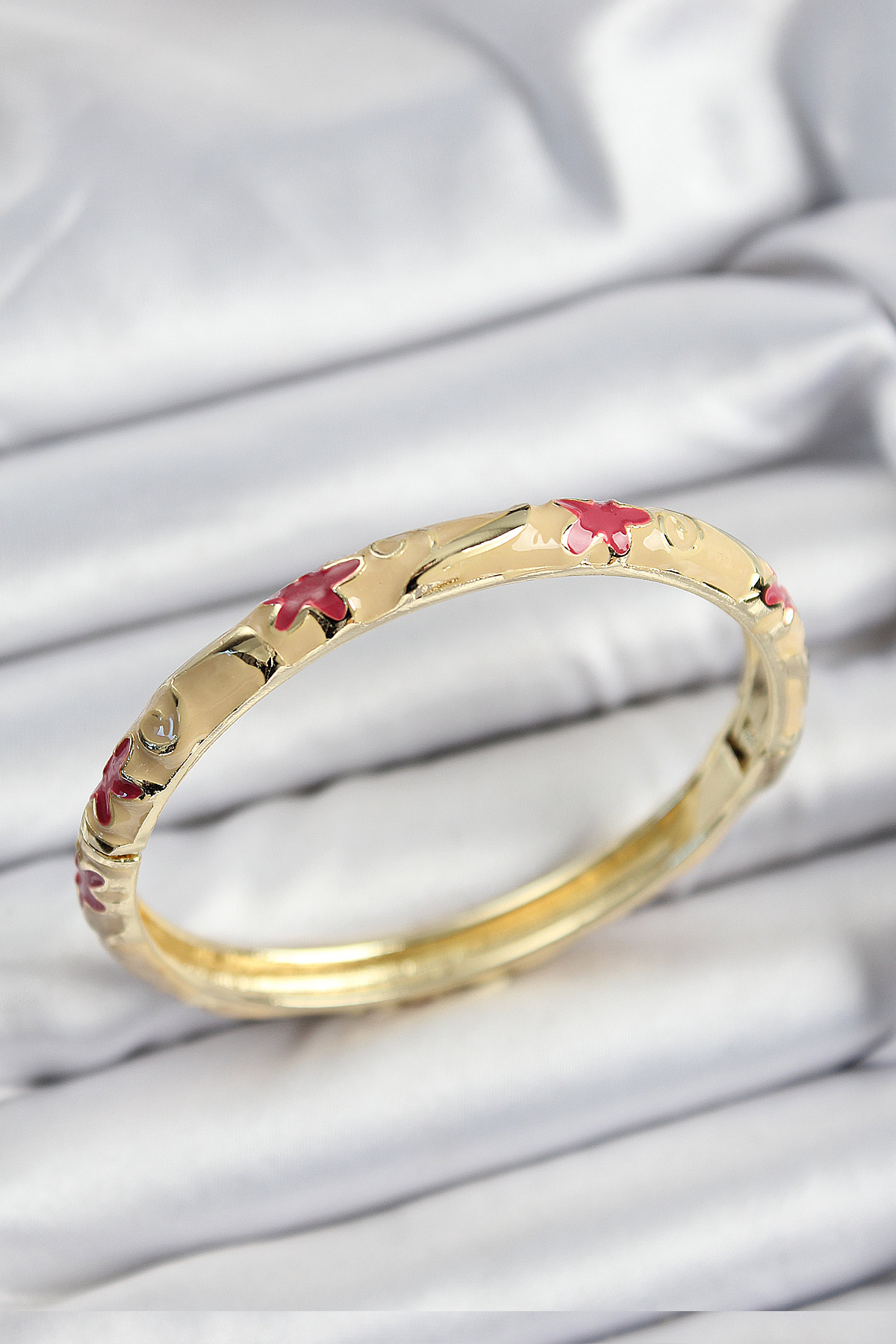 Mineli Pirinç Pembe Ve Krem Çiçek Motifli Gold Renk Kadın Kelepçe - Lisinya
