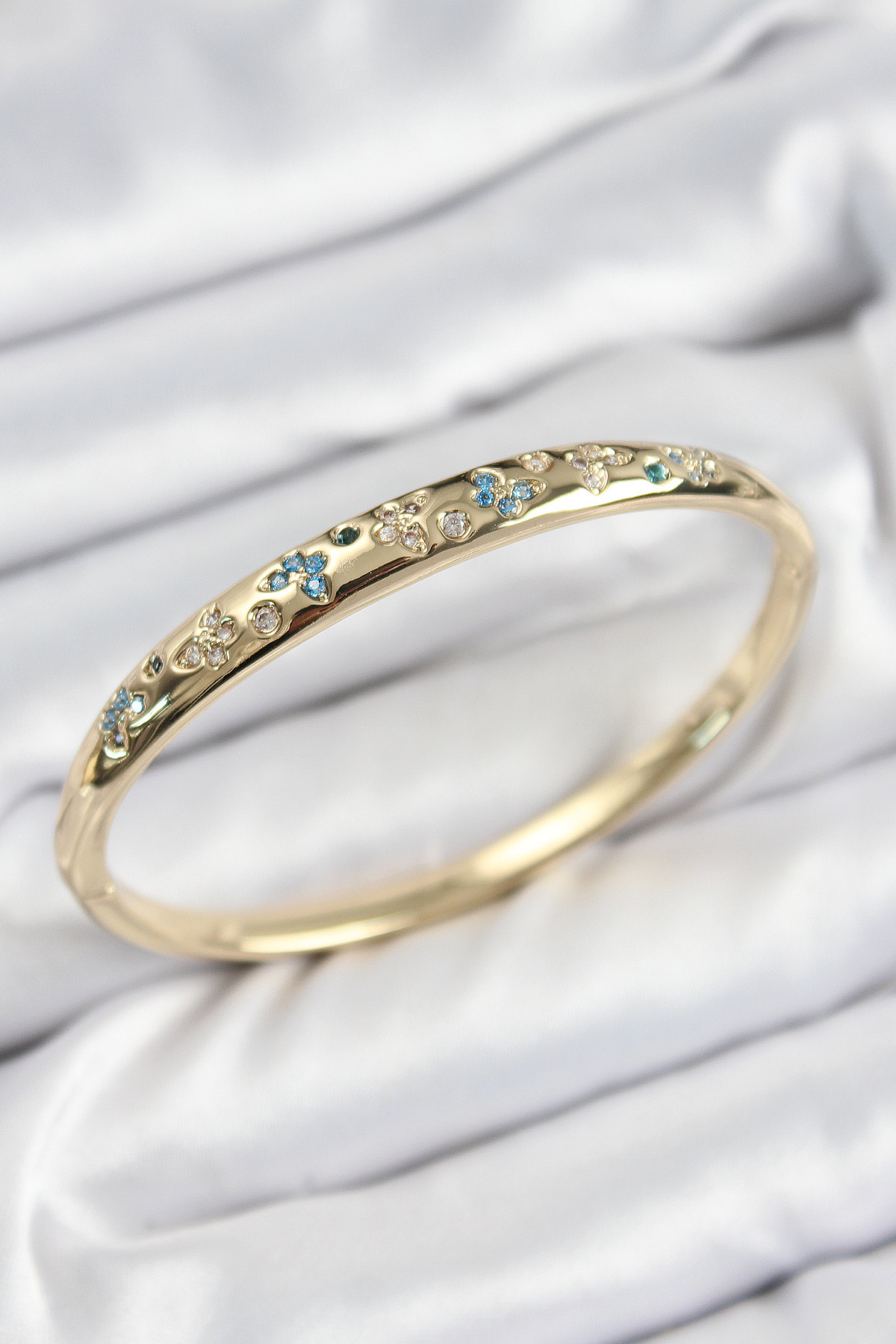 Pirinç Zirkon Taşlı Kelebek Model Gold Renk Kadın Kelepçe - Lisinya