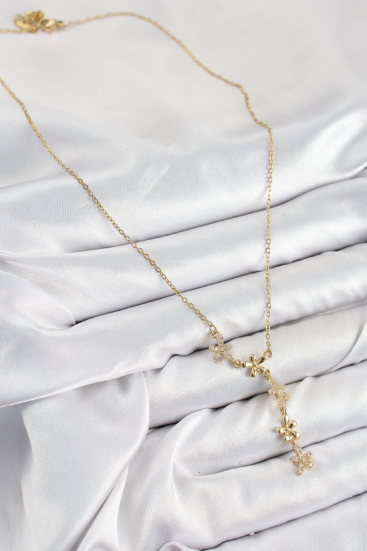 316L Çelik Zirkon Taşlı Çiçek Model Gold Renk Kadın Kolye - Lisinya 316L Çelik Zirkon Taşlı Çiçek Model Gold Renk Kadın Kolye - Lisinya