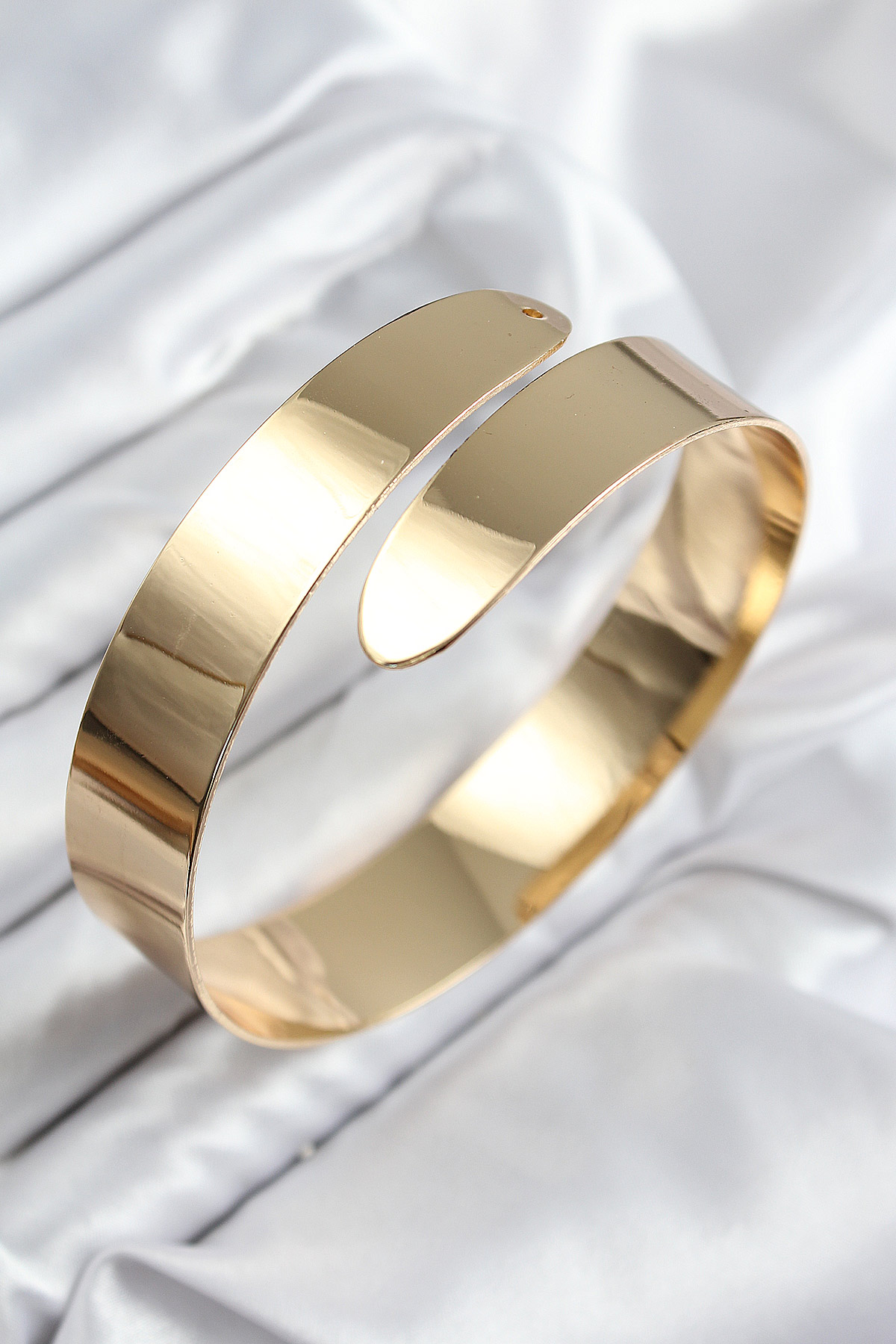 Pirinç Sarmal Model Gold Renk Pazu Bileklik - Lisinya