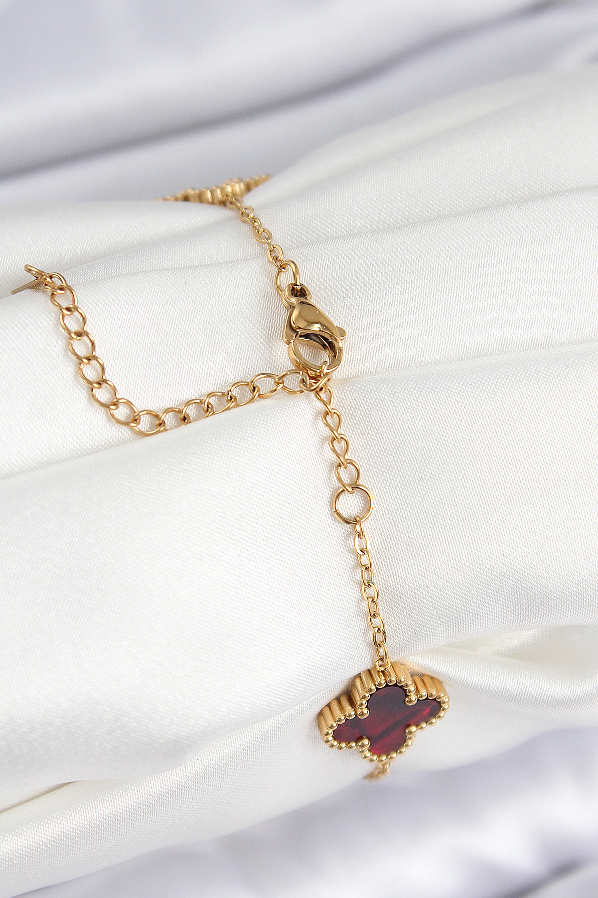 316L Çelik Sedefli Kırmızı Gold Renk Yonca Kadın Bileklik - Lisinya