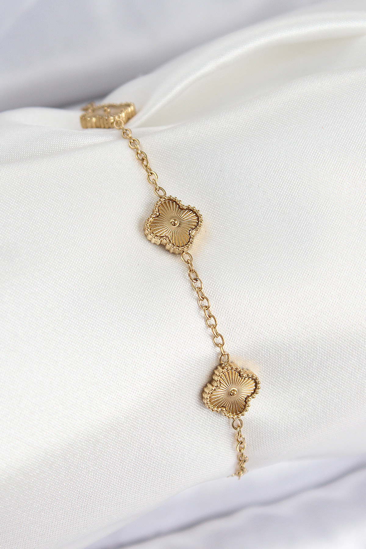 316L Çelik Gold Renk Yonca Kadın Bileklik - Lisinya