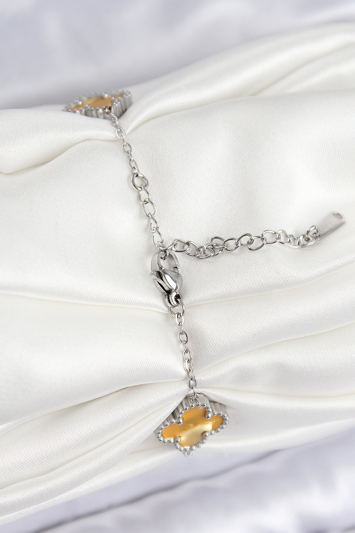 316L Çelik Sedefli Kehribar Sarı Gümüş Renk Yonca Kadın Bileklik - Lisinya 316L Çelik Sedefli Kehribar Sarı Gümüş Renk Yonca Kadın Bileklik - Lisinya