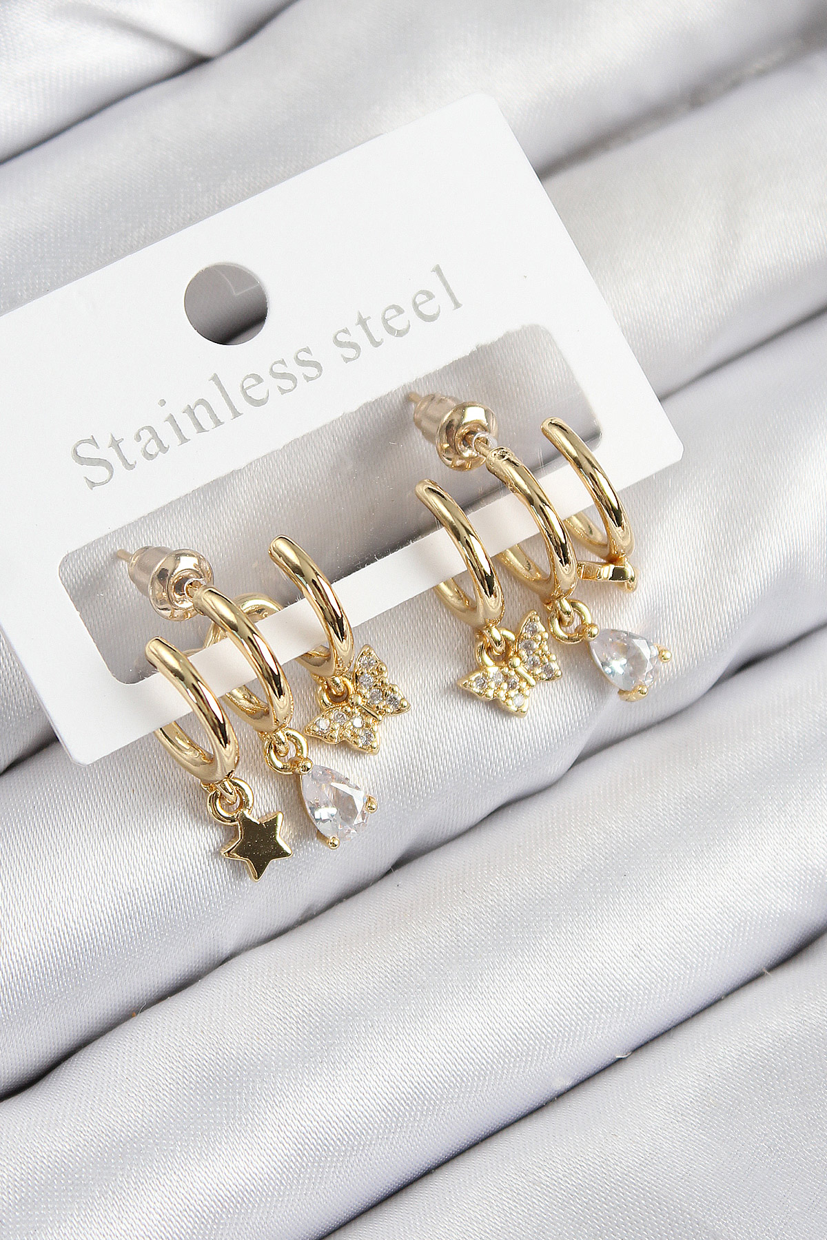 Pirinç Zirkon Taşlı Yıldız Ve Kelebek Model Gold Renk Kadın Küpe - Lisinya Pirinç Zirkon Taşlı Yıldız Ve Kelebek Model Gold Renk Kadın Küpe - Lisinya