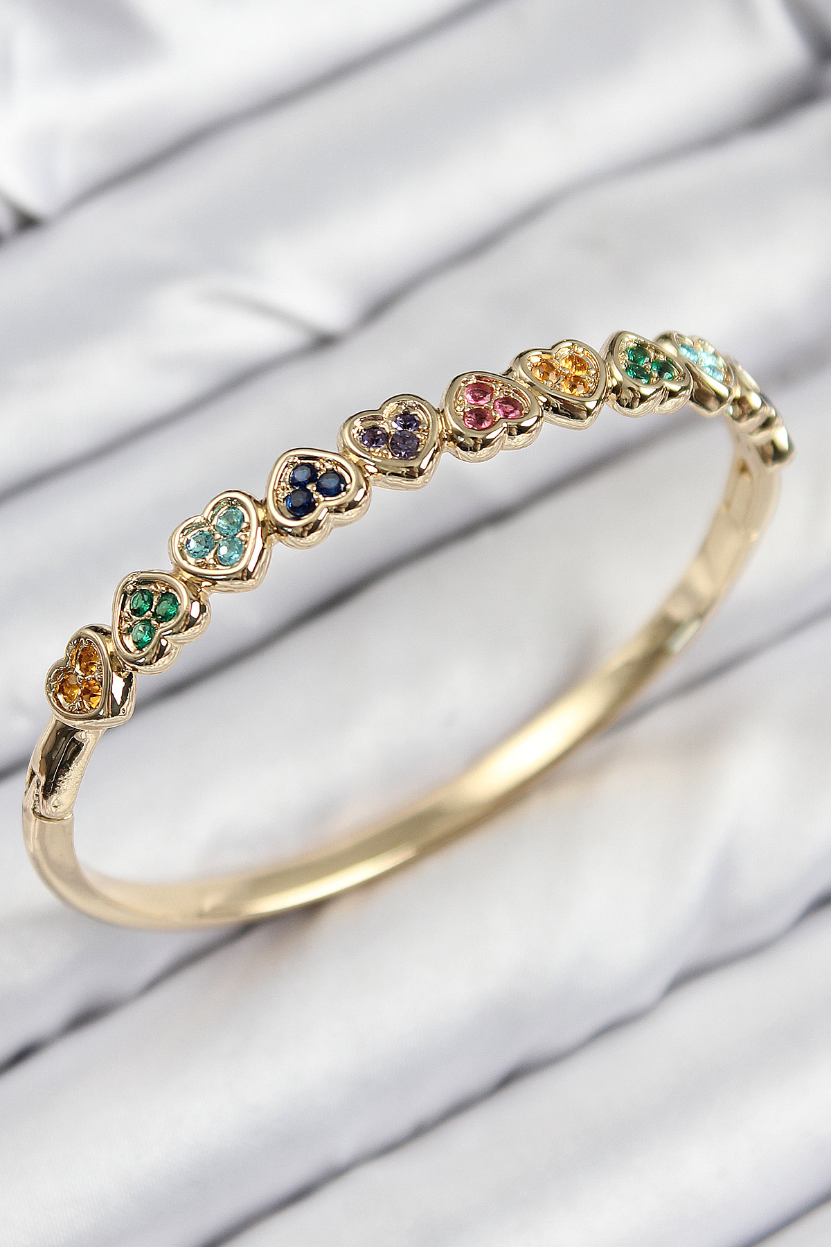 Pirinç Renkli Zirkon Taşlı Sıralı Kalp Model Gold Renk Kadın Kelepçe - Lisinya