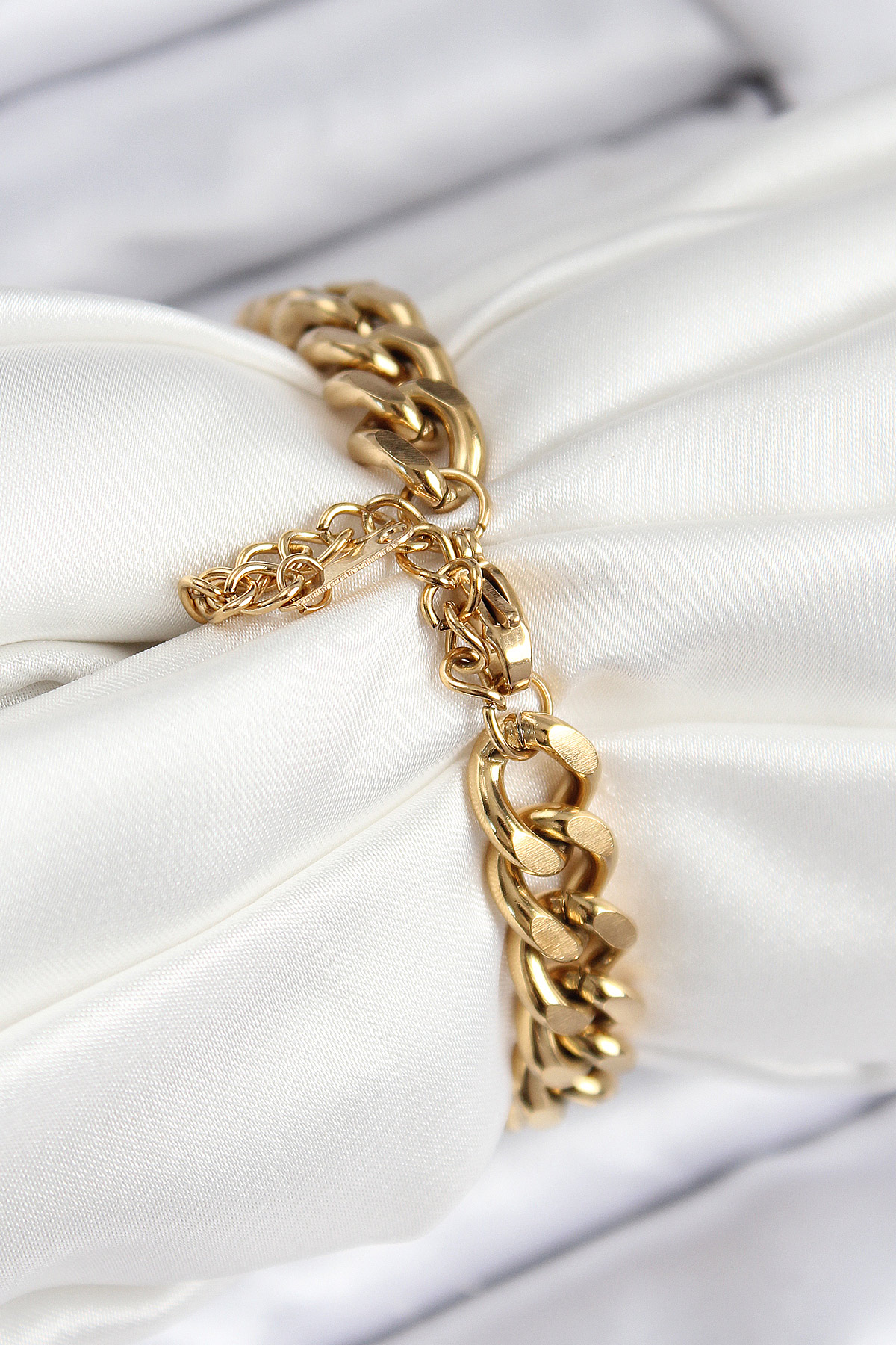 316L Çelik Klasik Kalın Zincir Model Gold Renk Kadın Bileklik - Lisinya