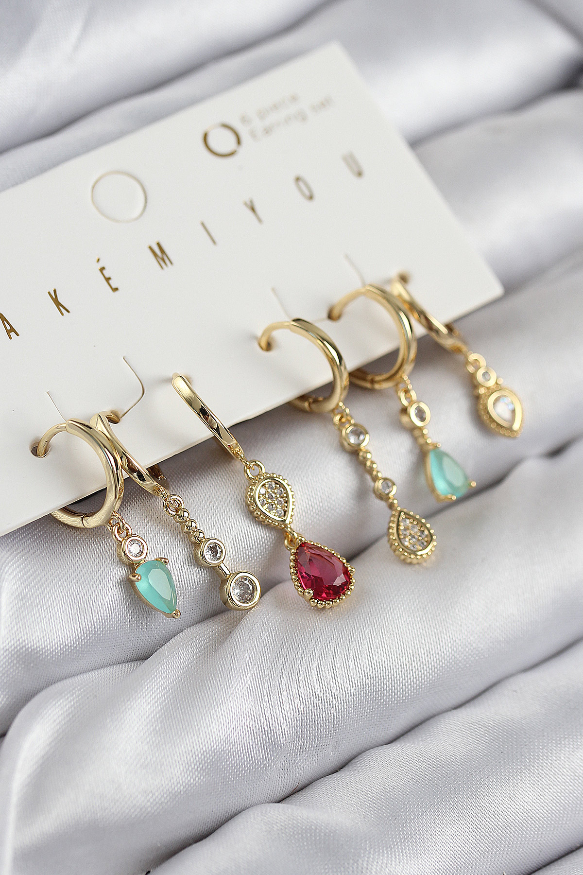 Pirinç Zirkon Taşlı Sallantılı Model Gold Renk 6'lı Küpe Set - Lisinya