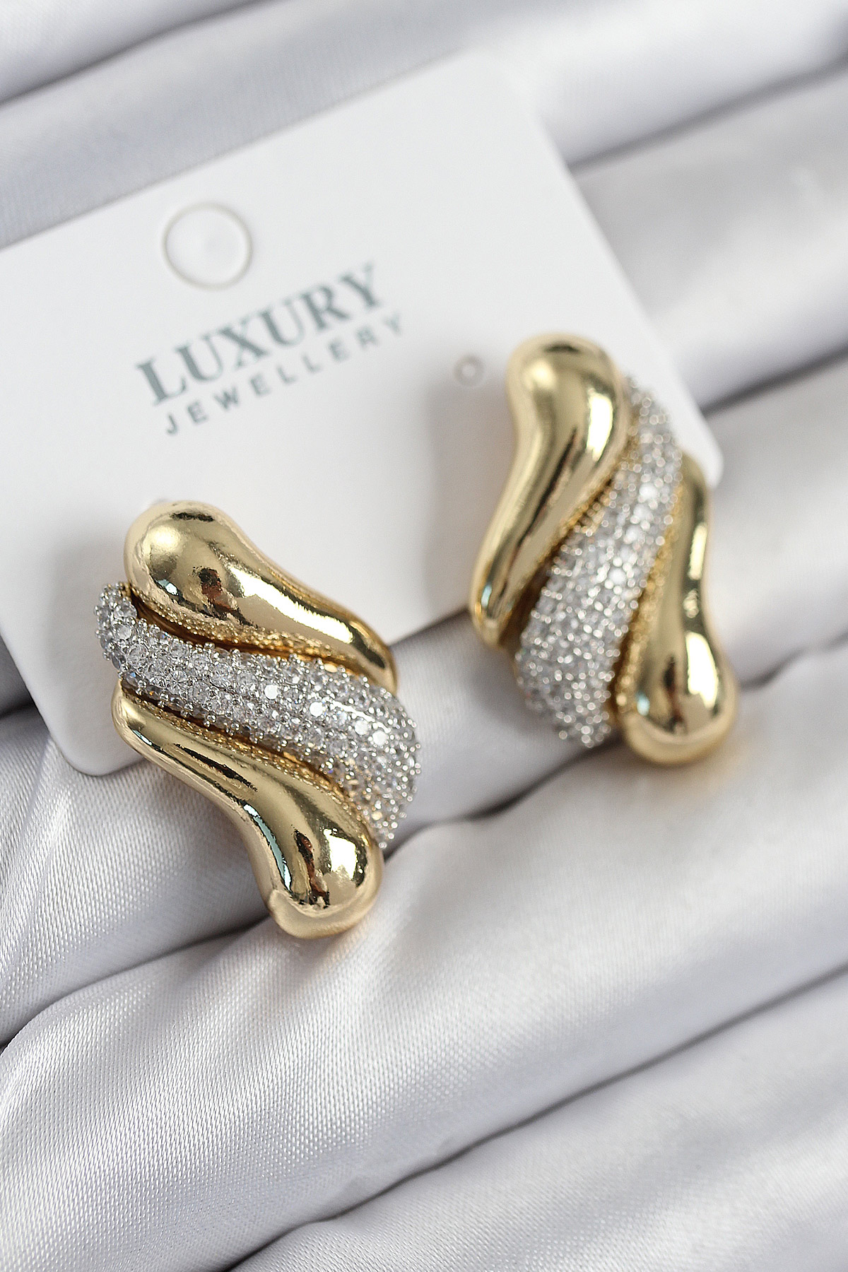 Pirinç Zirkon Taşlı Kıvrım Model Gold Renk Kadın Küpe - Lisinya