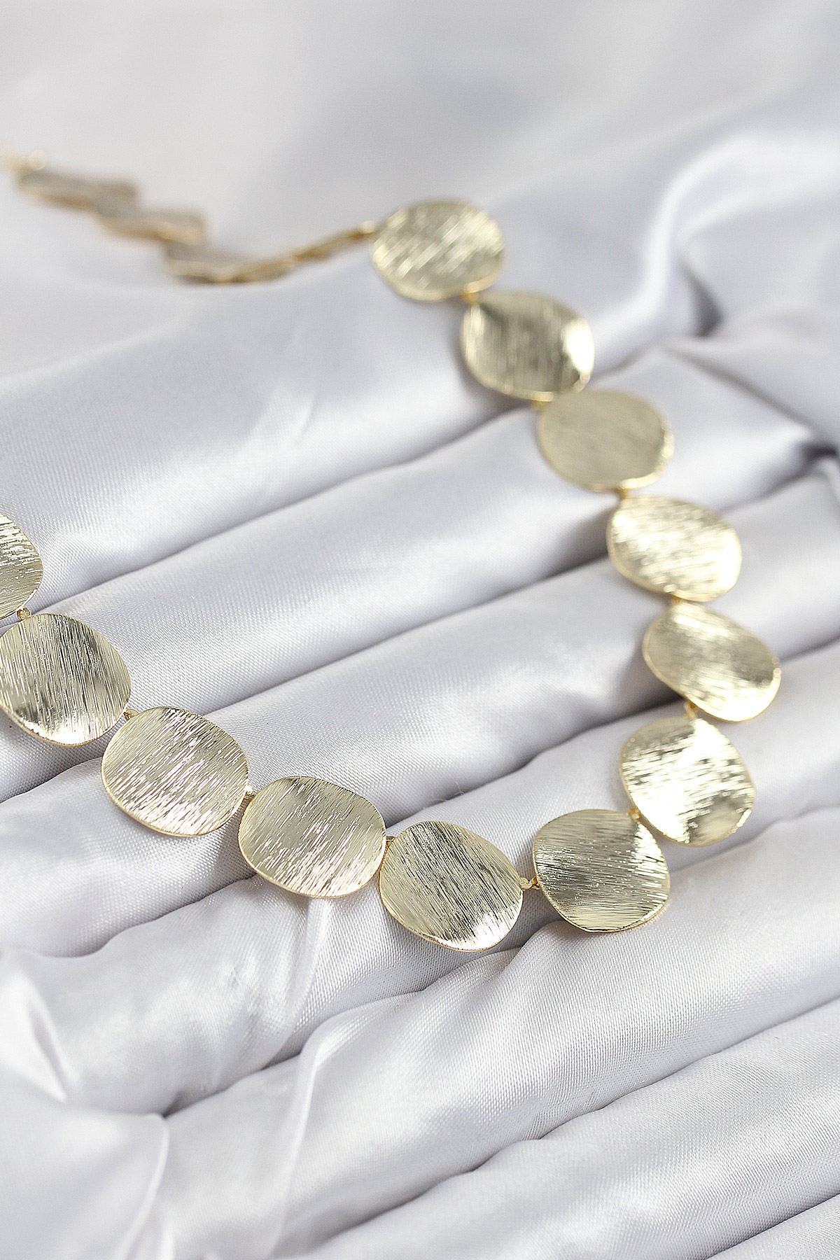 Pirinç Sıralı Para Model Gold Renk Kadın Kolye - Lisinya