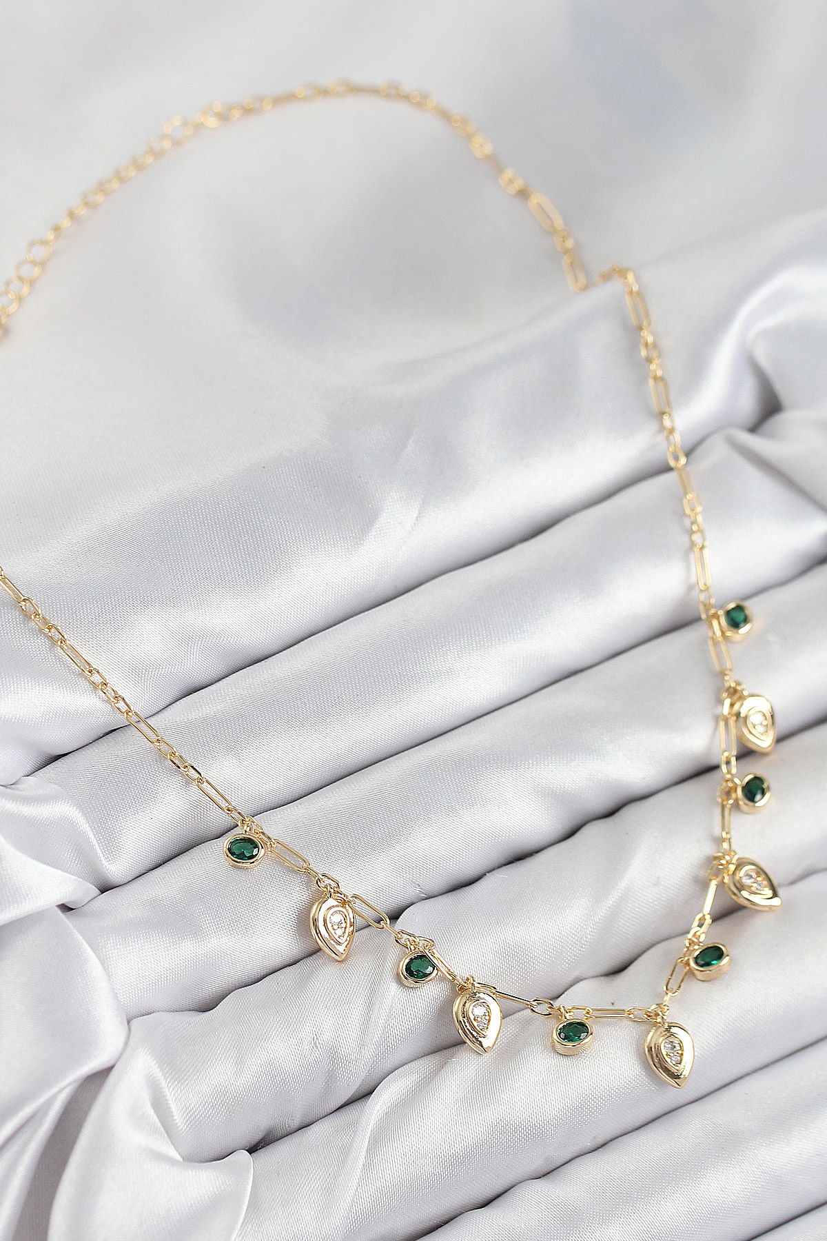 Pirinç Zirkon Taşlı Sallantılı Damla Model Gold Renk Kadın Kolye - Lisinya