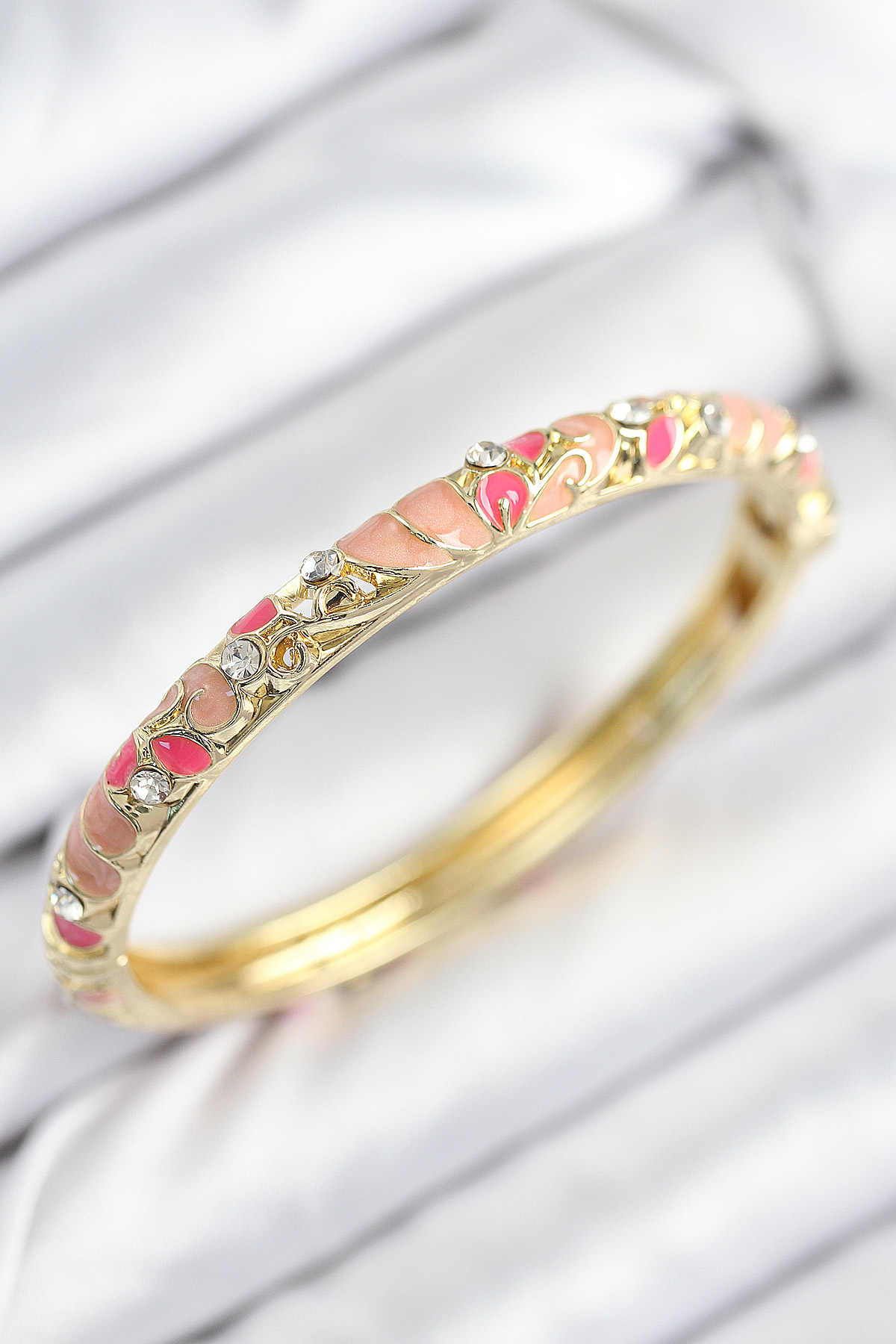 Mineli Pirinç Zirkon Taşlı Pembe Çiçek Motifli Gold Kadın Kelepçe - Lisinya