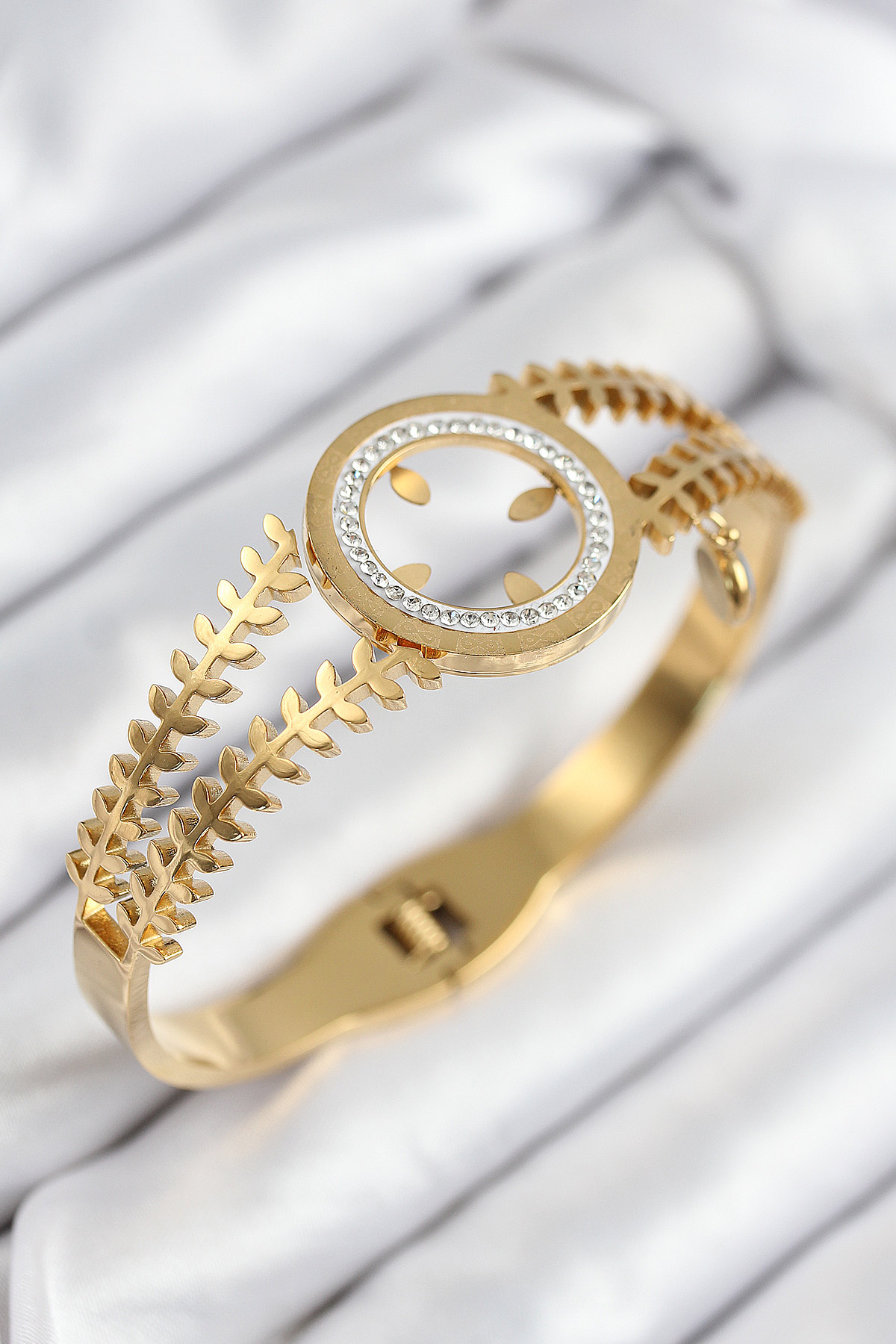 316L Çelik Zirkon Taşlı Çeyrek Takılabilir Gold Renk Kelepçe - Lisinya