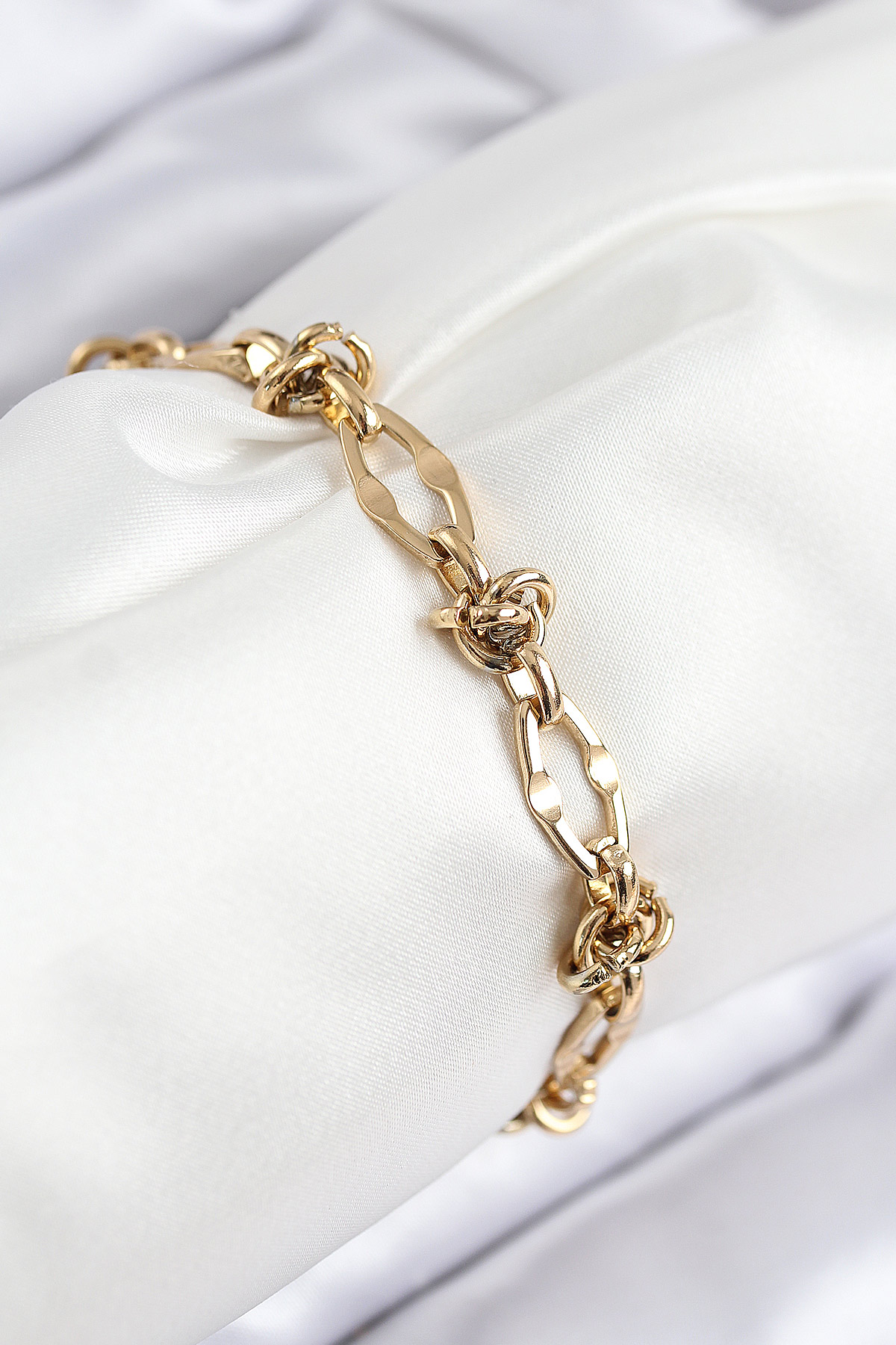 316L Çelik Parçalı Zincir Model Gold Renk Kadın Bileklik - Lisinya