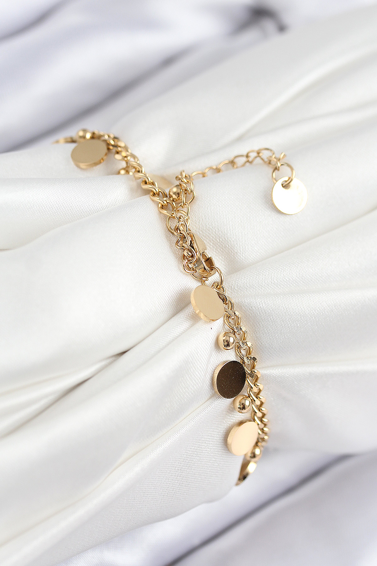 316L Çelik Sıralı Pul Model Gold Renk Kadın Bileklik - Lisinya 316L Çelik Sıralı Pul Model Gold Renk Kadın Bileklik - Lisinya