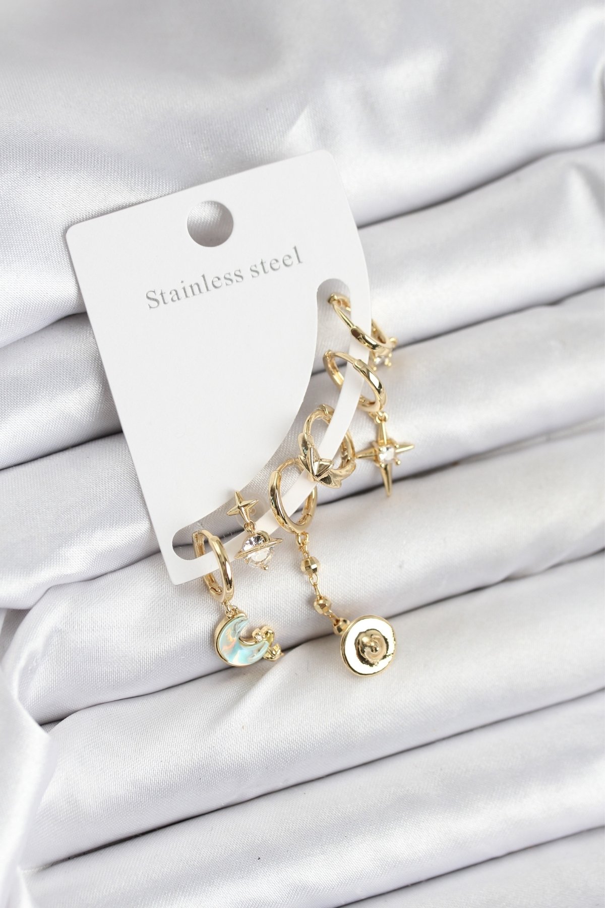 Pirinç Gold Renk Ay Model Kadın Set Küpe - Lisinya Pirinç Gold Renk Ay Model Kadın Set Küpe - Lisinya
