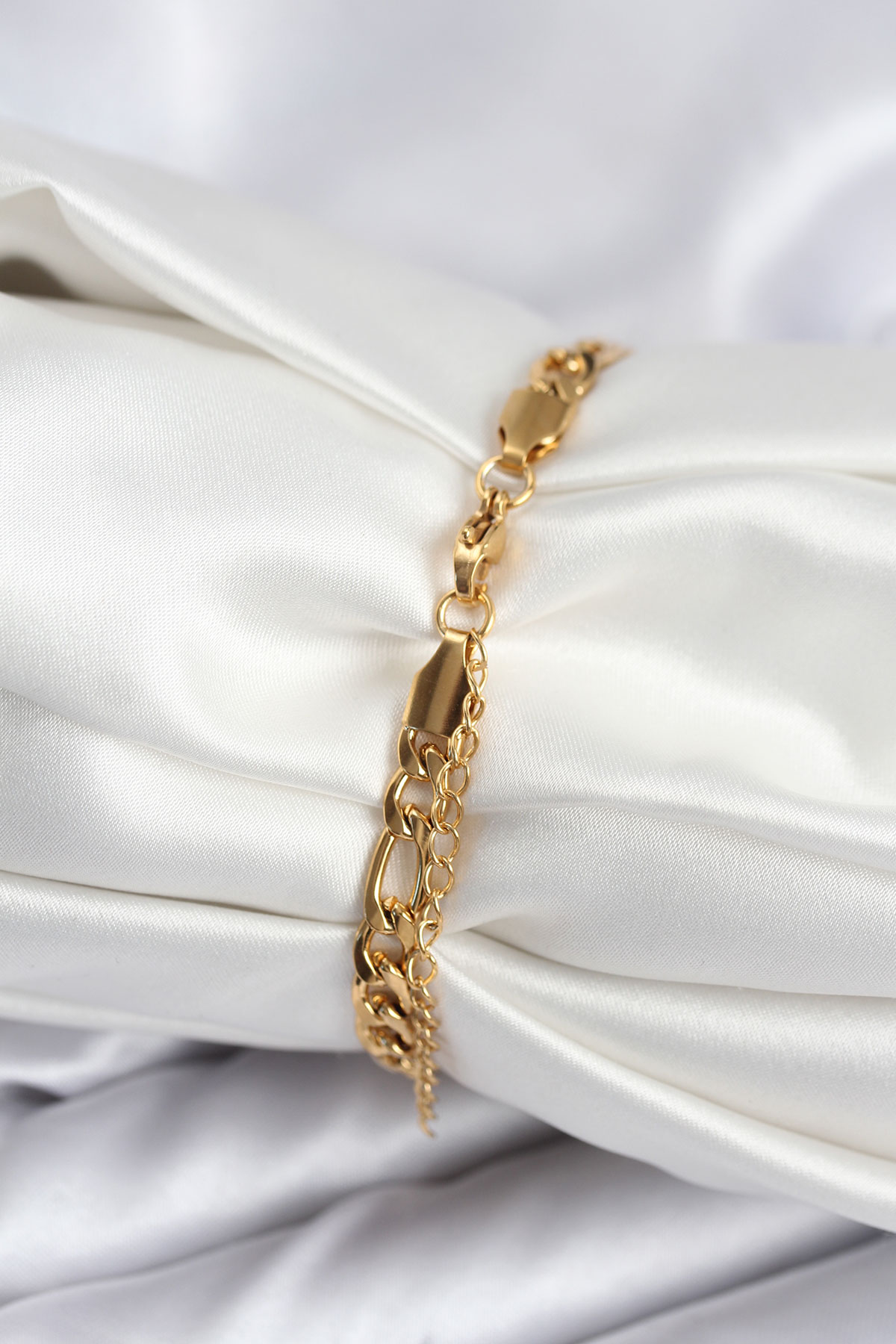 316L Çelik Gold Renk Oval Yazı Yazmaya Uygun Kadın Bileklik - Lisinya 316L Çelik Gold Renk Oval Yazı Yazmaya Uygun Kadın Bileklik - Lisinya