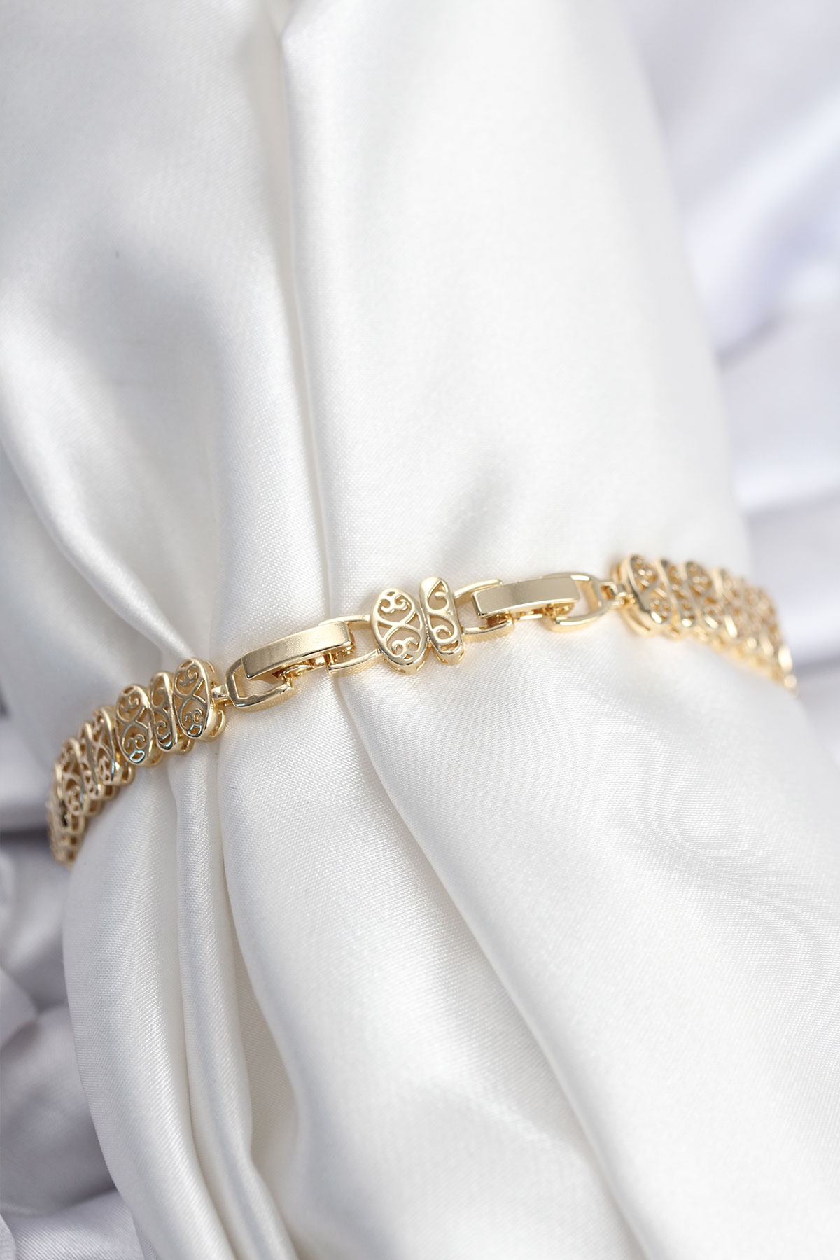 Pirinç VIP Seri Gold Renk Oval Sıralı Kadın Bileklik - Lisinya