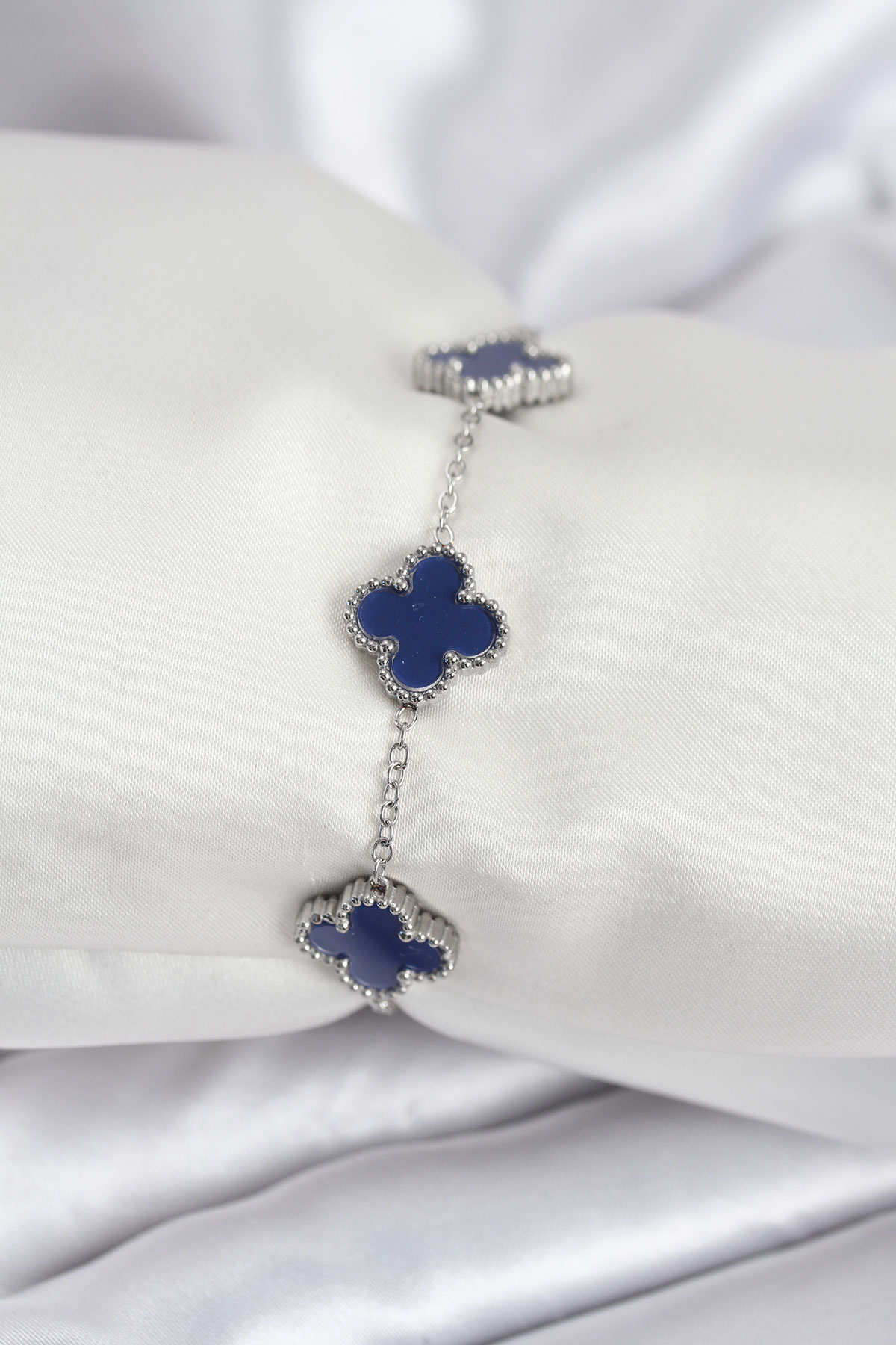 316L Çelik Zincir Gümüş Renk Lacivert Yonca Kadın Bileklik - Lisinya