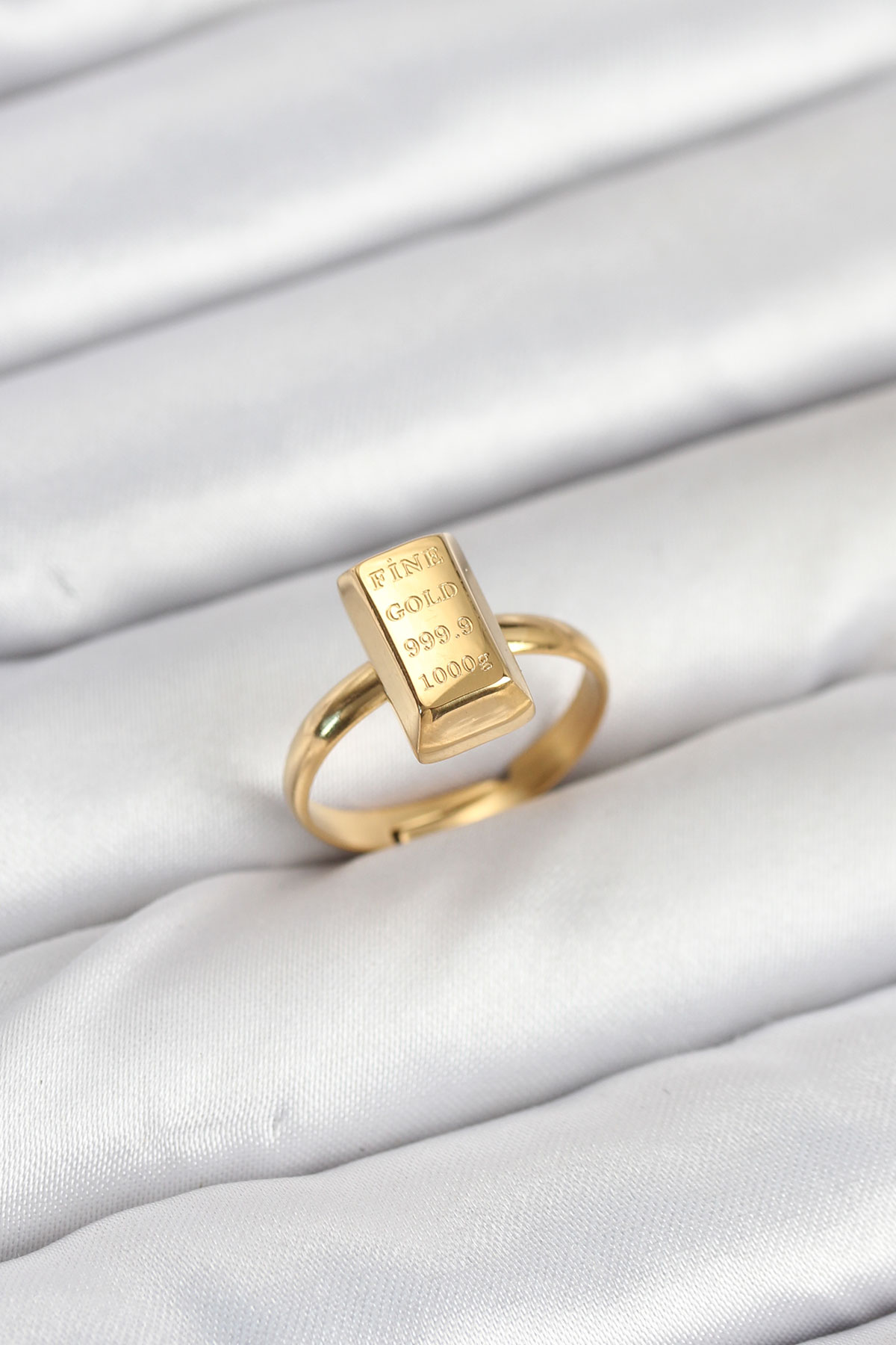 Pirinç Gold Renk Külçe Altın Model Kadın Yüzük - Lisinya Pirinç Gold Renk Külçe Altın Model Kadın Yüzük - Lisinya