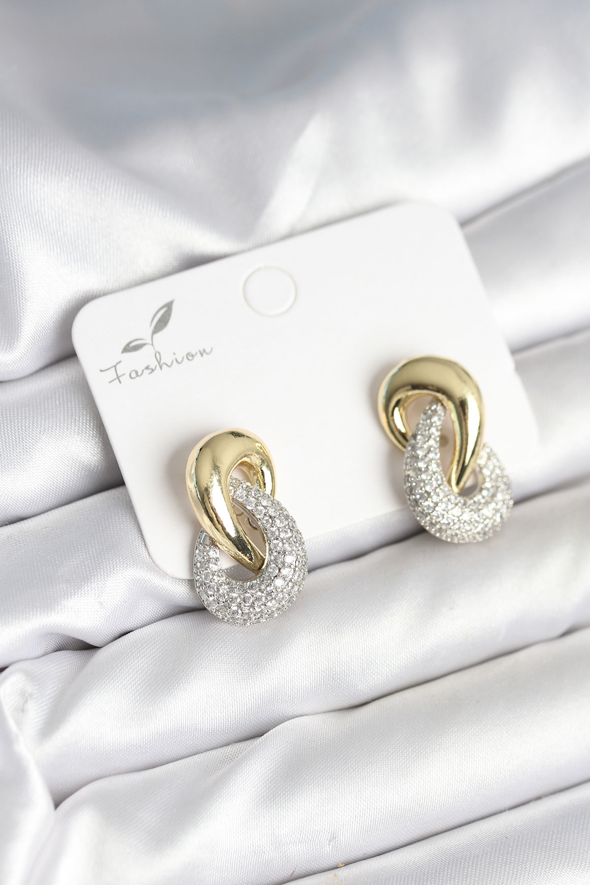 Sarmal Model Gold Gümüş Renk Pirinç Kadın Küpe - Lisinya