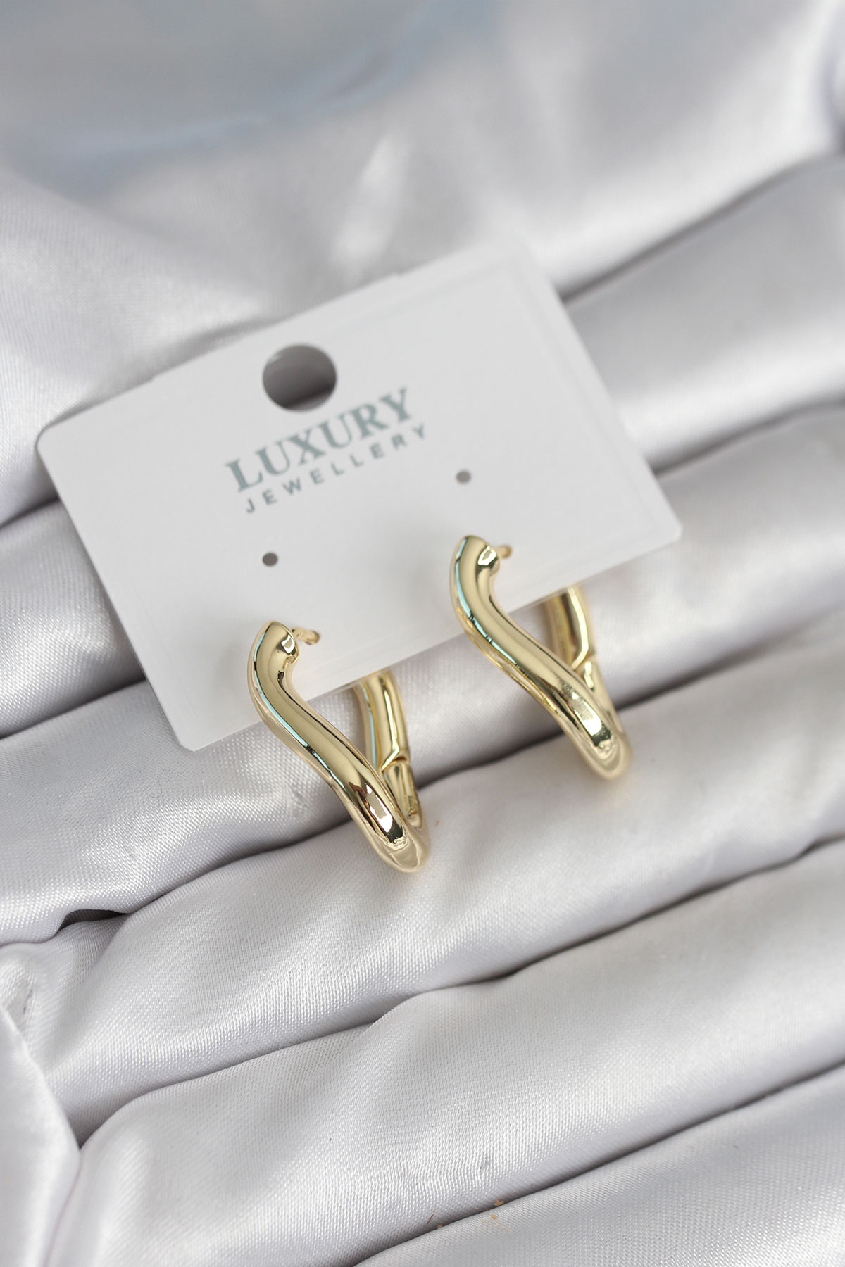 Gold Renk Eğik Halka Model Pirinç Kadın Küpe - Lisinya