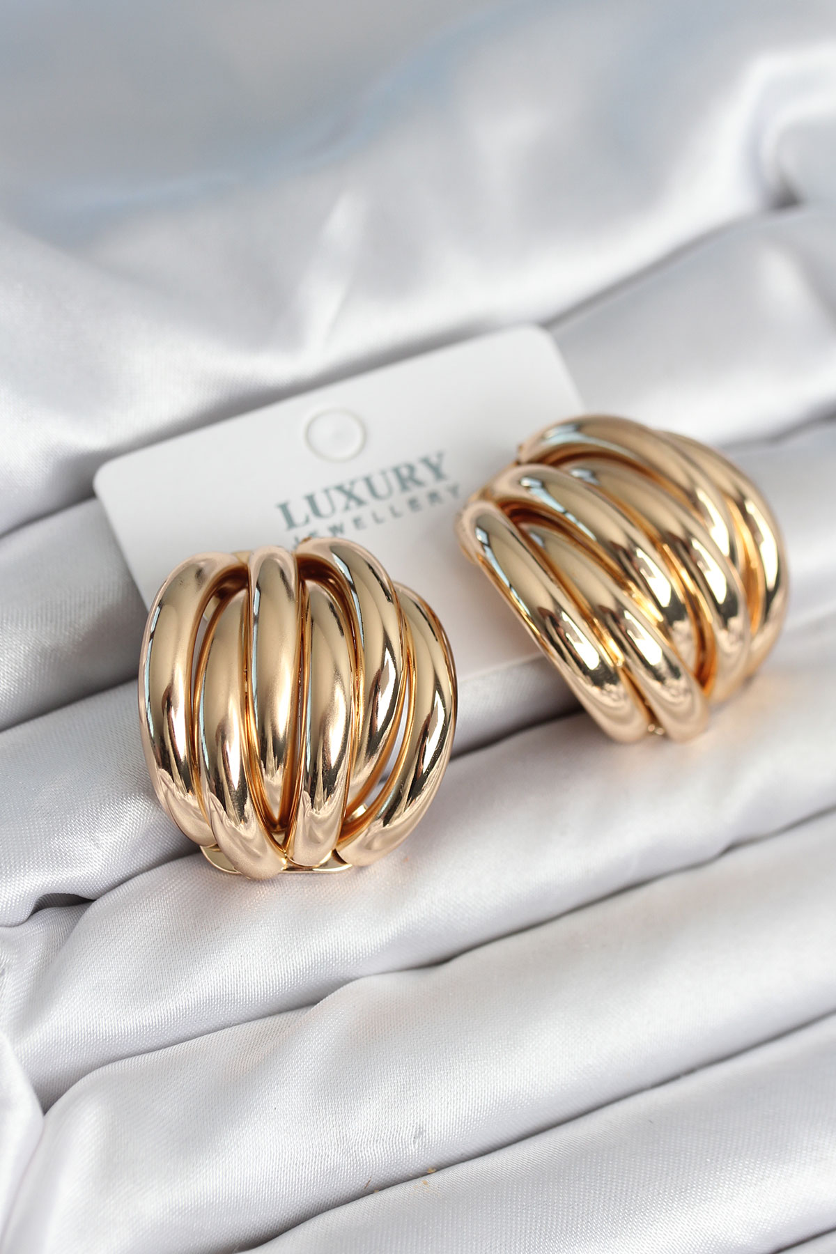 Pirinç Gold Renk Vintage Kadın Küpe - Lisinya Pirinç Gold Renk Vintage Kadın Küpe - Lisinya