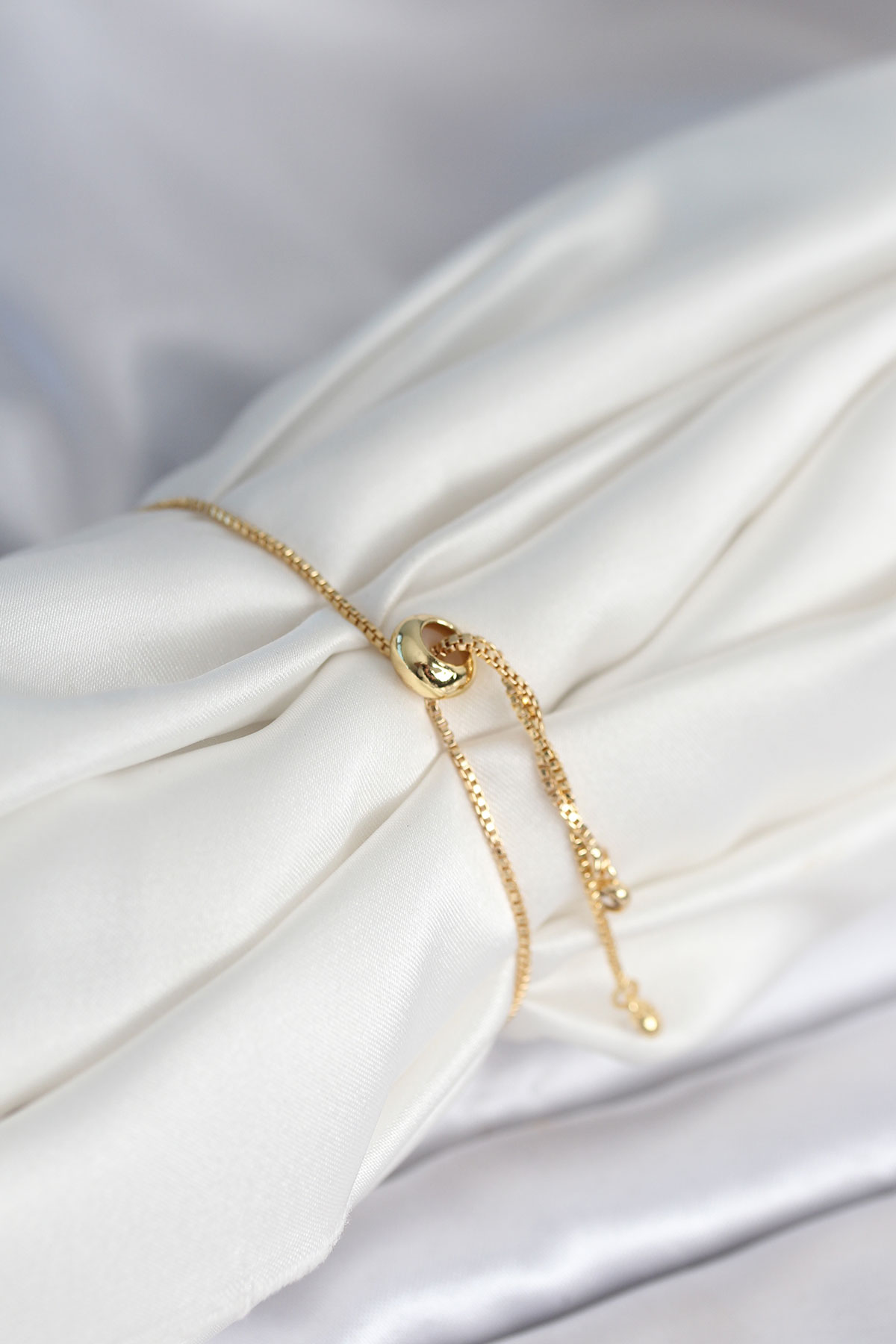 Çiçek Model Asansörlü Gold Renk Kadın Bileklik - Lisinya